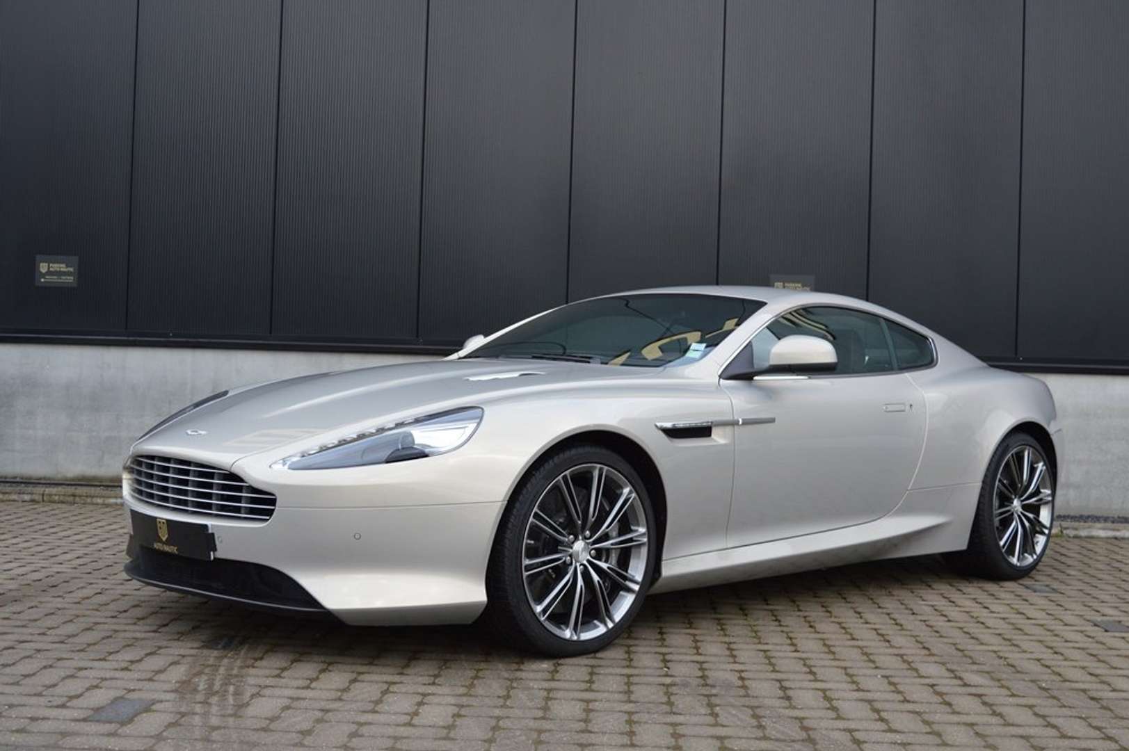 Aston Martin DB9 Coupe Virage 496 Ch - 2011 - Joinsteer - #1
