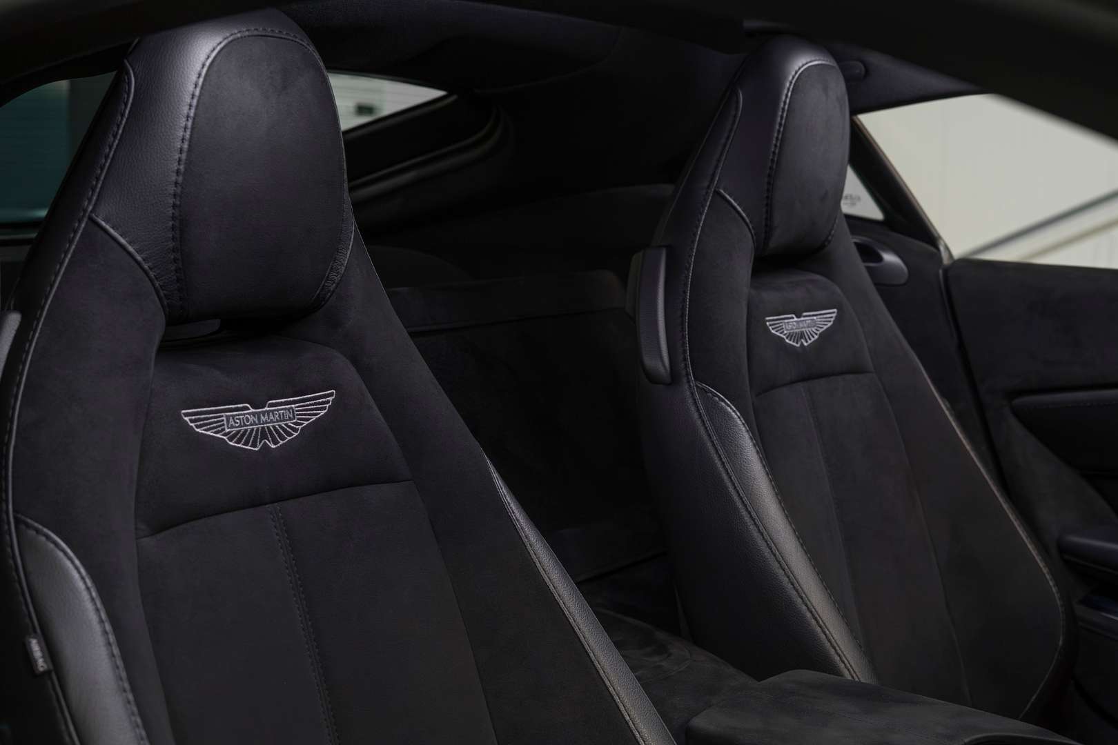 Aston Martin Vantage V8 Alcantara Interior - 2019 - Joinsteer - #16