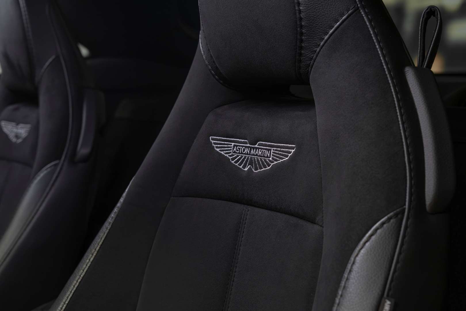 Aston Martin Vantage V8 Alcantara Interior - 2019 - Joinsteer - #20