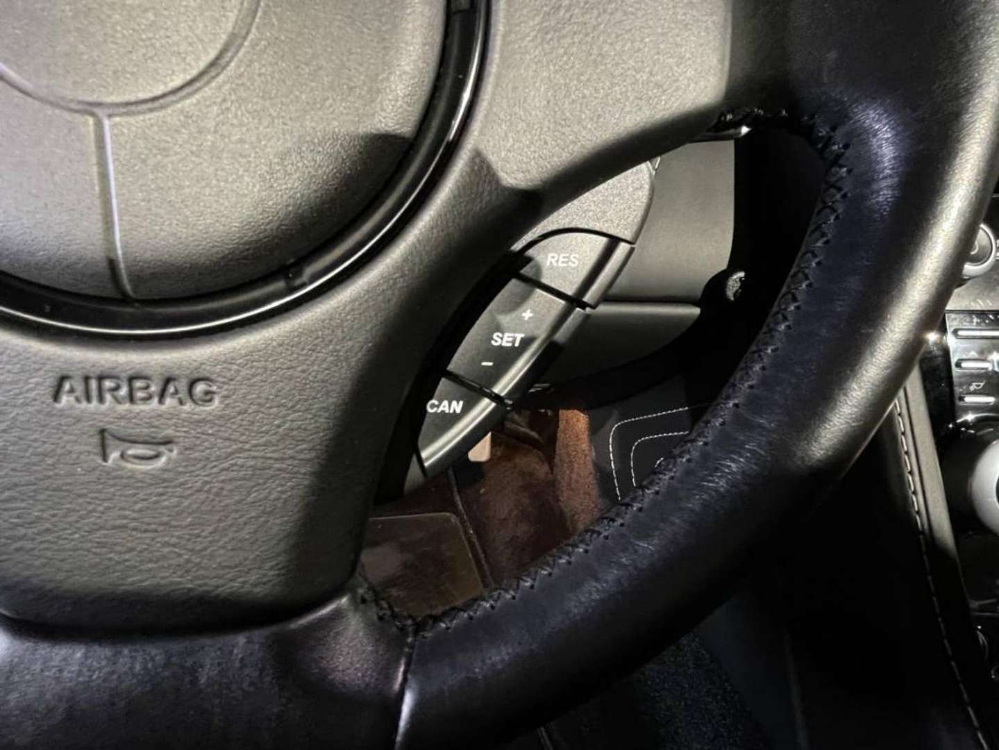 Aston Martin V8 Vantage Roadster 4.7 Sportshift II - 2012 - Joinsteer - #28