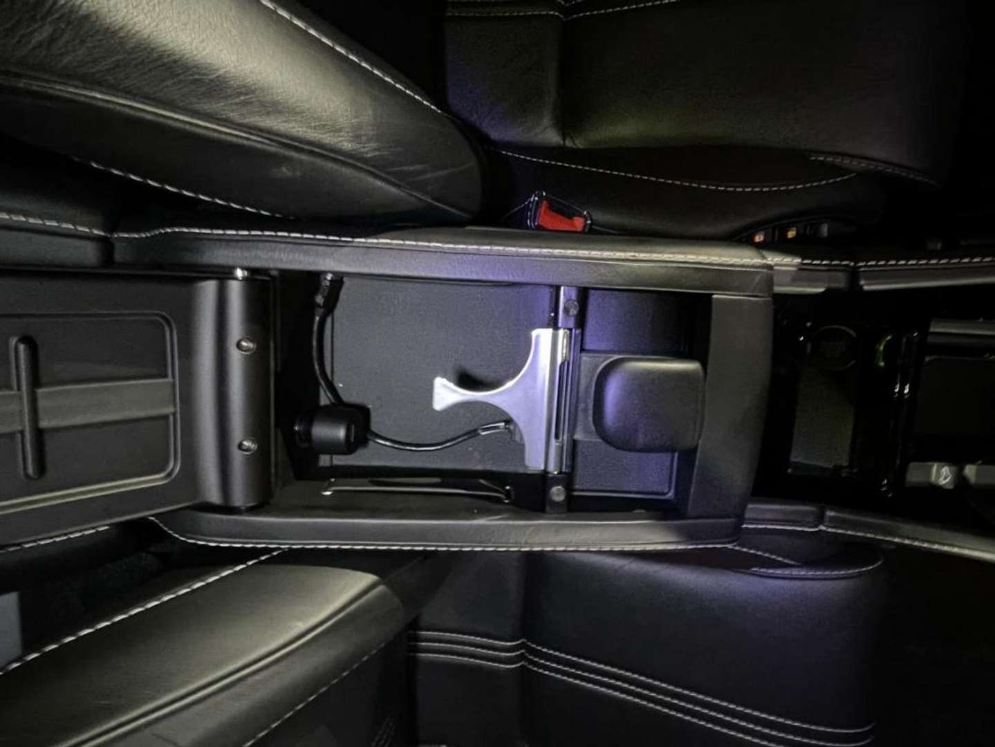 Aston Martin V8 Vantage Roadster 4.7 Sportshift II - 2012 - Joinsteer - #33