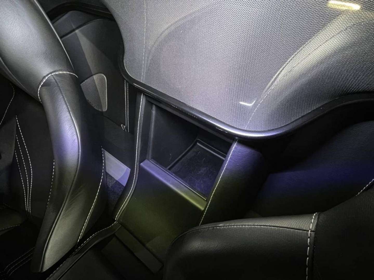 Aston Martin V8 Vantage Roadster 4.7 Sportshift II - 2012 - Joinsteer - #34