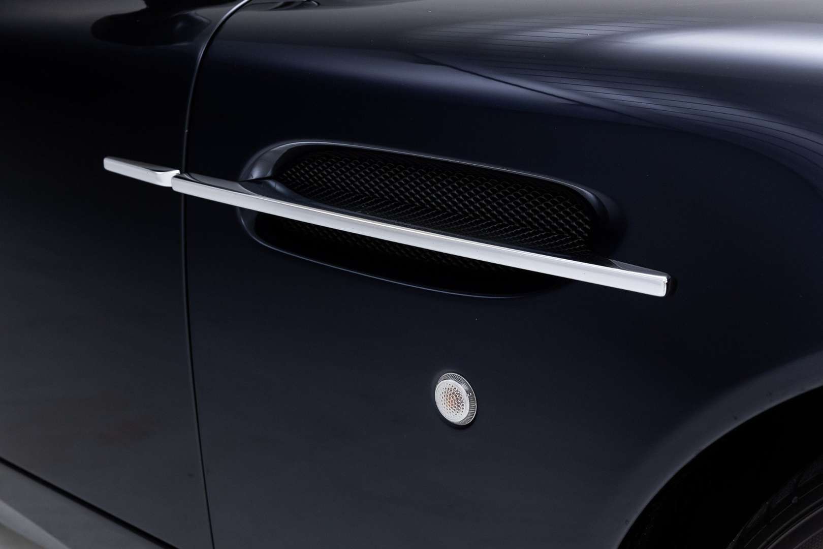 Aston Martin Vanquish A-V12 - 2004 - Joinsteer - #9