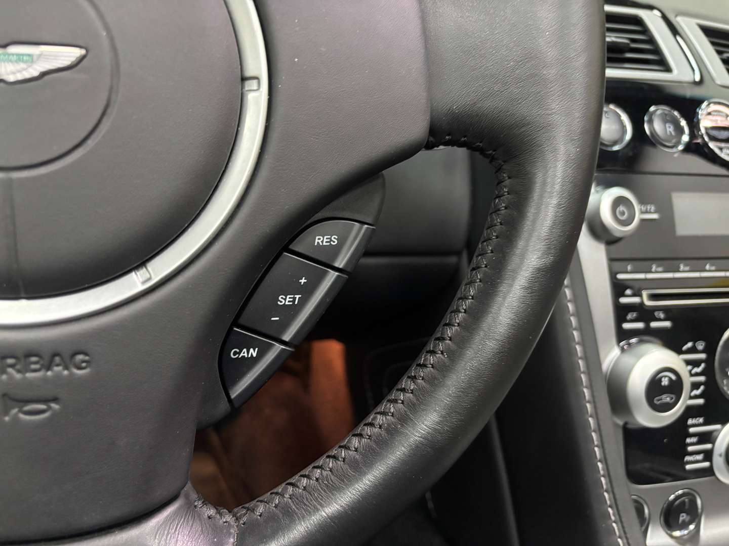 Aston Martin Vantage Roadster V8 Sportshift - 2011 - Joinsteer - #27