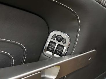 Aston Martin Vantage Roadster V8 Sportshift — photo 33