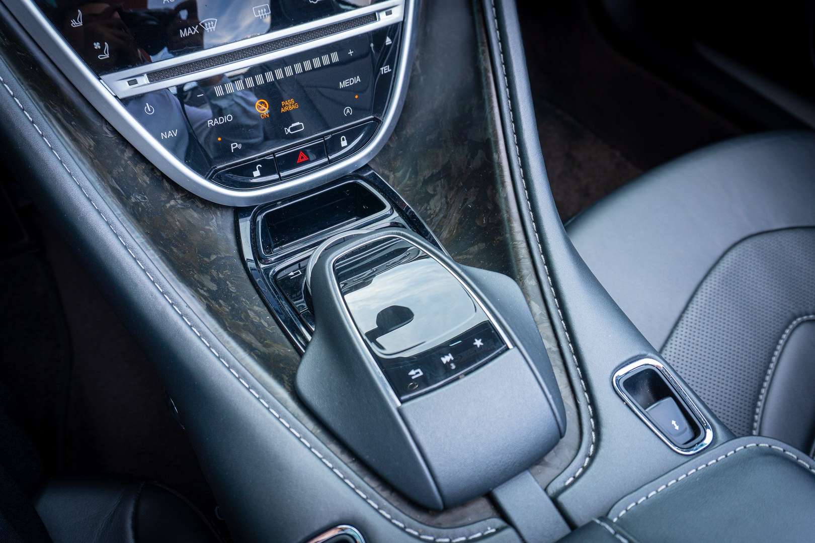 Aston Martin DBS Volante V12 5.2 Superleggera - 2021 - Joinsteer - #11