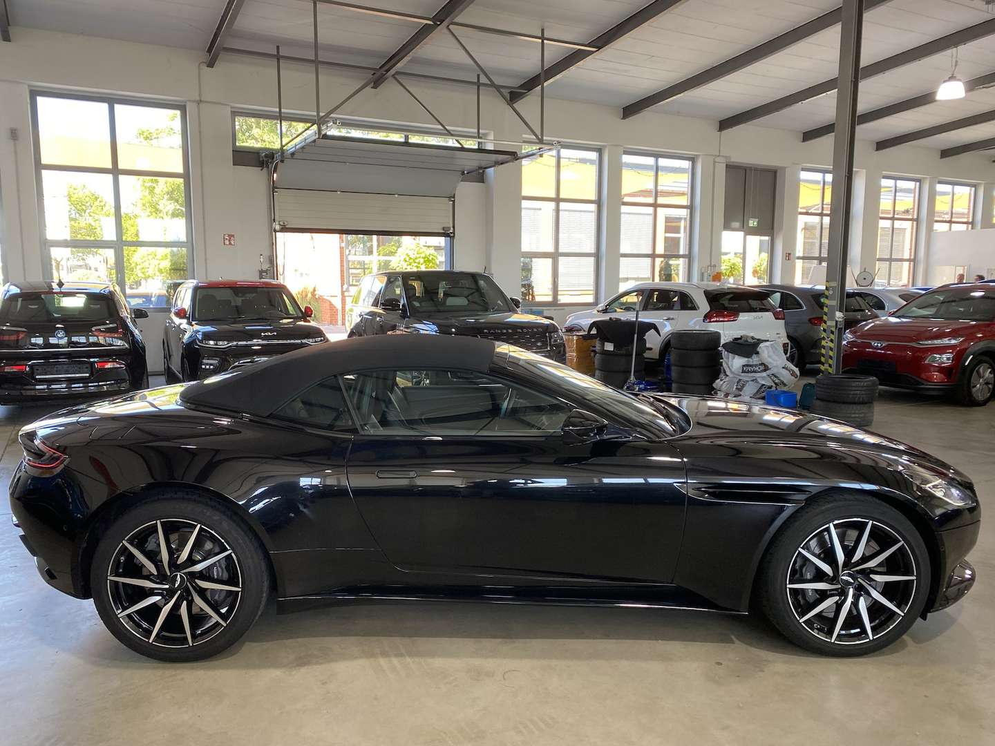 Aston Martin DB11 Volante 4.0 V8 BlackPack - 2019 - Joinsteer - #4