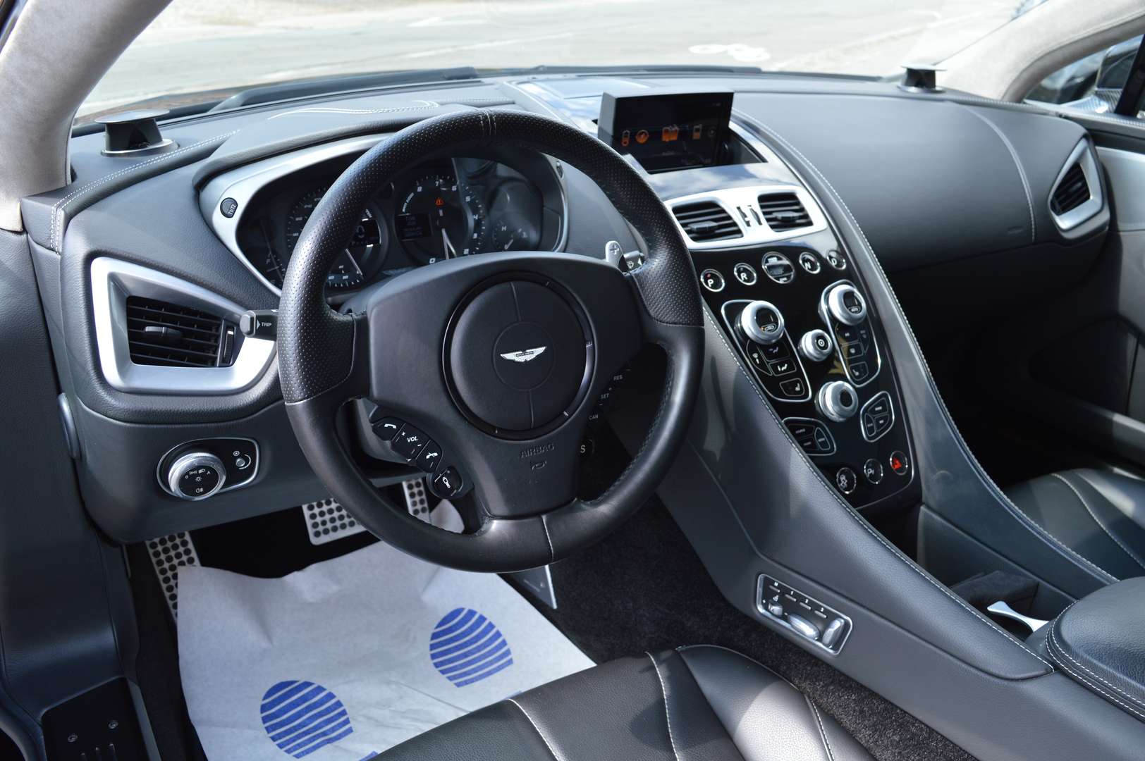 Aston Martin Vanquish Coupé 5.9i V12 Carbon Pack - 2017 - Joinsteer - #8