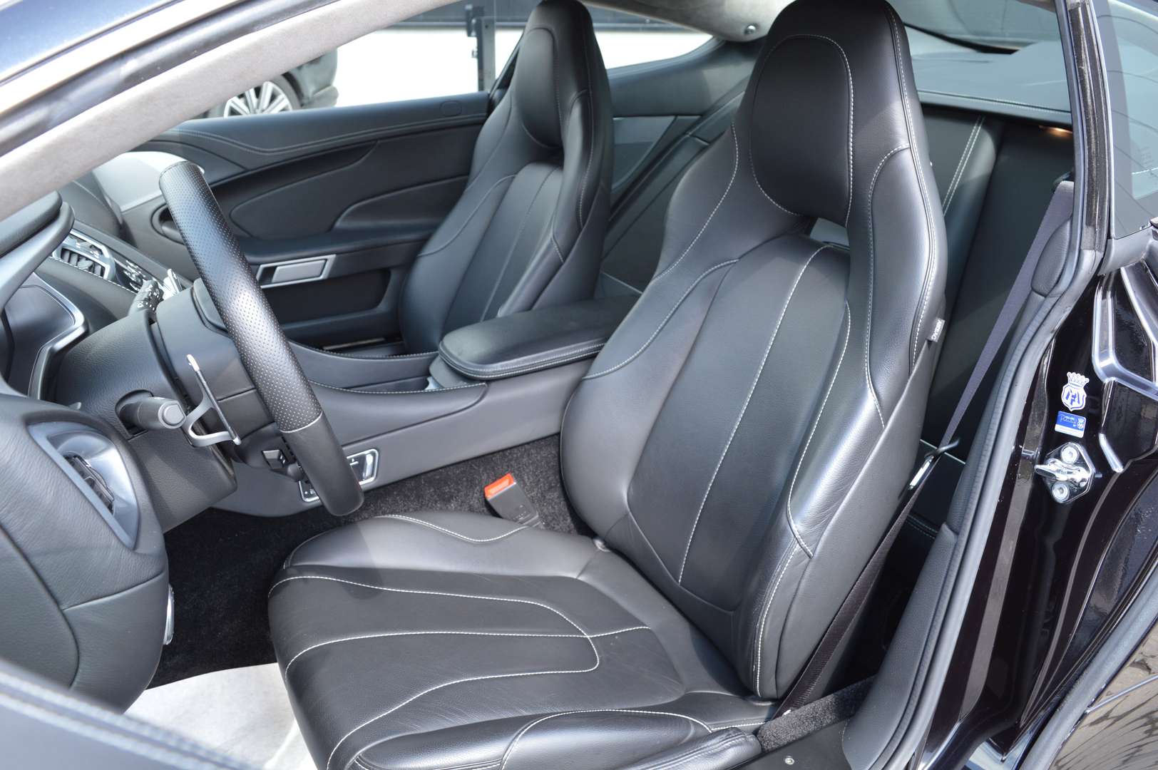 Aston Martin Vanquish Coupé 5.9i V12 Carbon Pack - 2017 - Joinsteer - #9