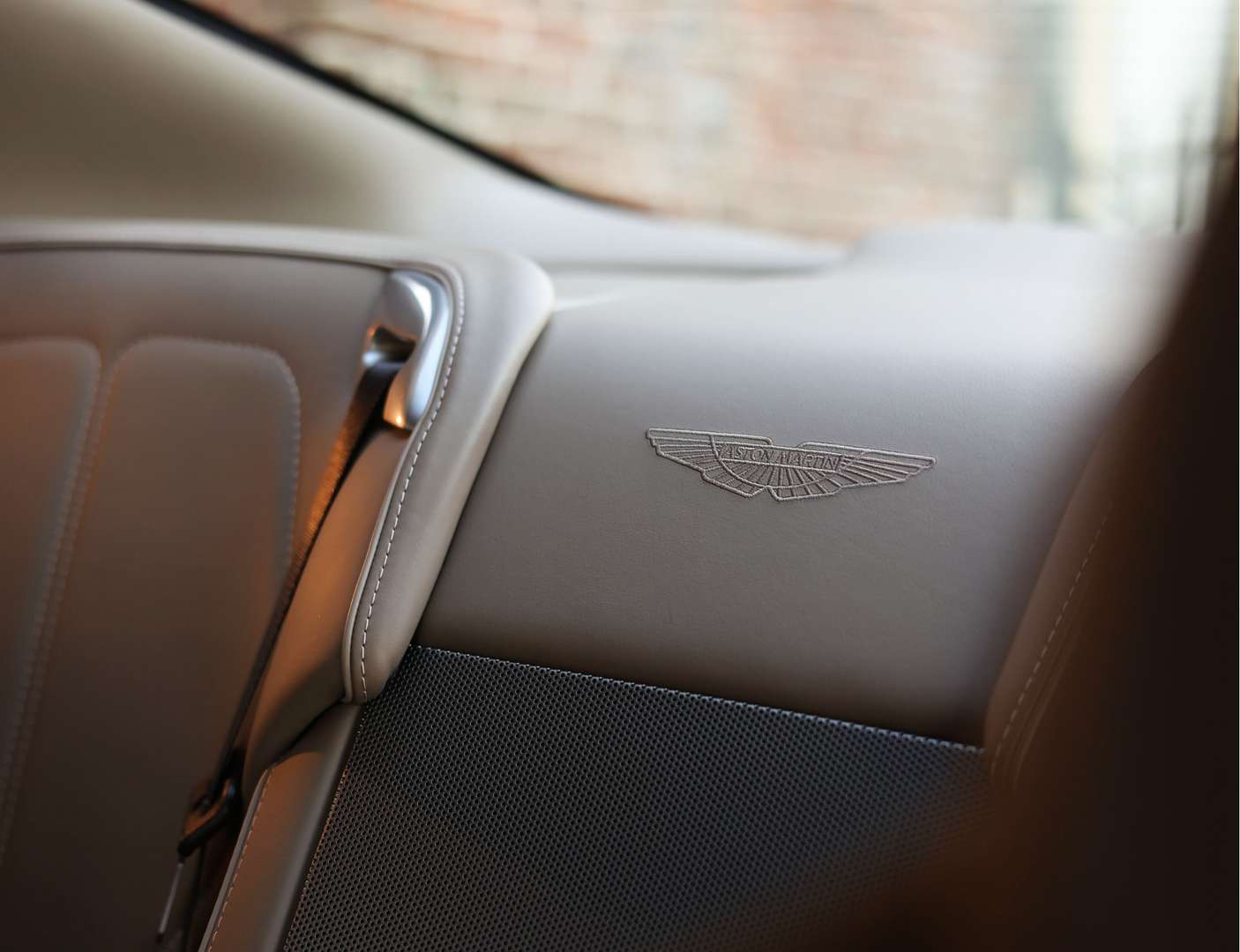 Aston Martin DB9 5.9 V12 Touchtronic - 2015 - Joinsteer - #6