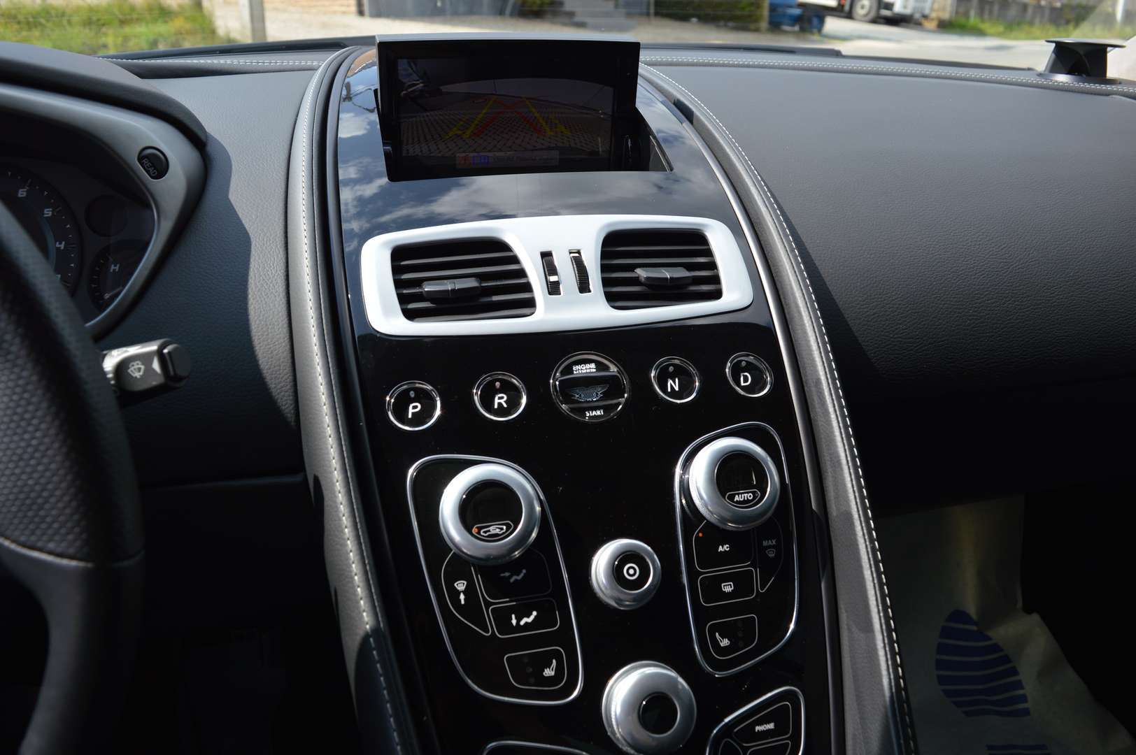 Aston Martin Vanquish Coupé 5.9i V12 Carbon Pack - 2017 - Joinsteer - #16