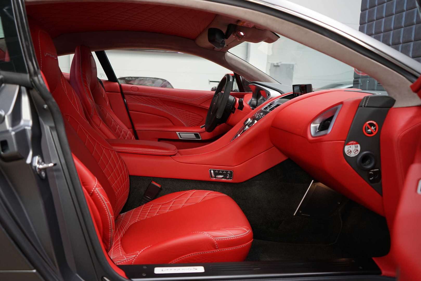 Aston Martin Vanquish 6.0 V12 - 2017 - Joinsteer - #14