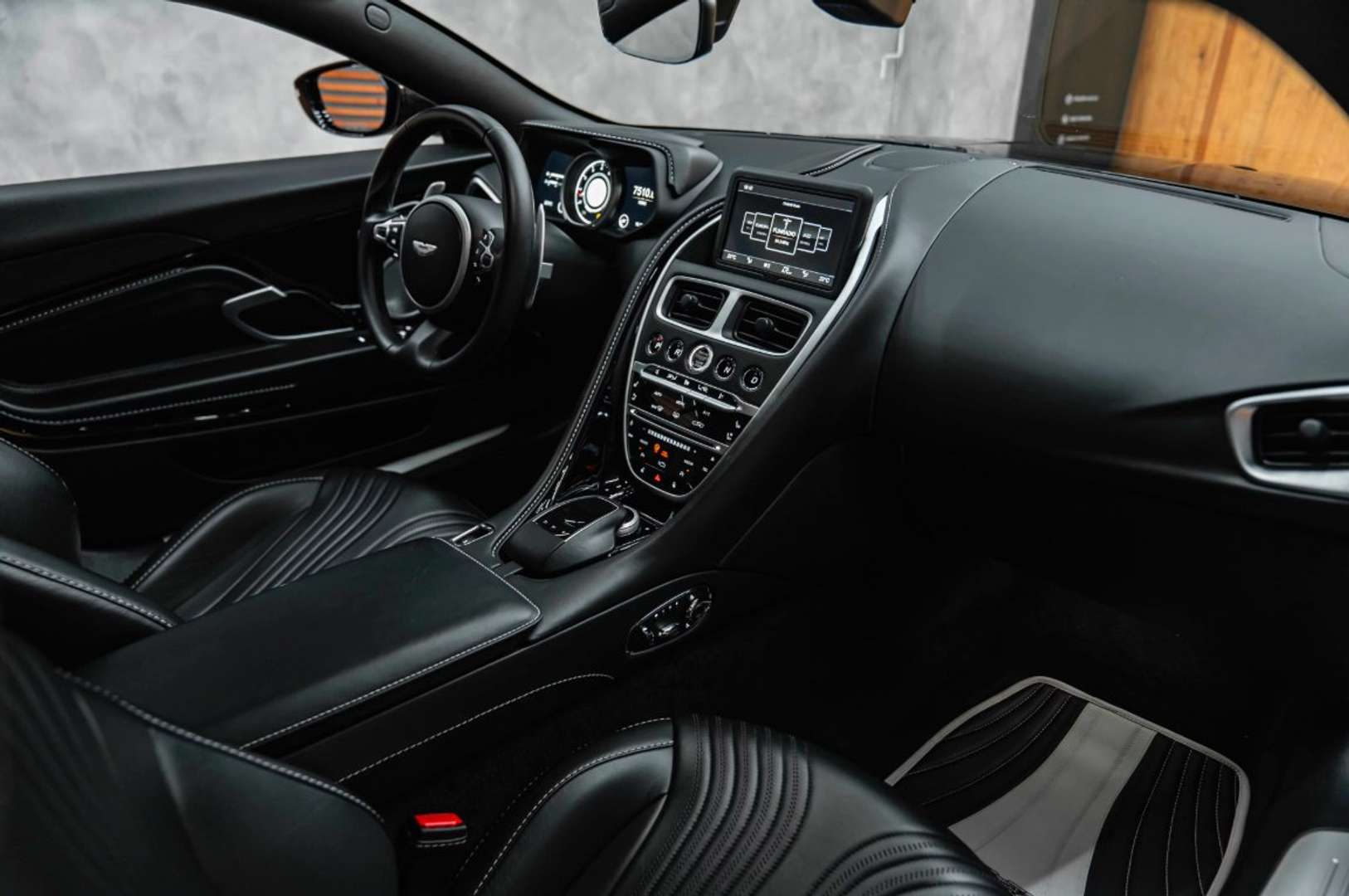 Aston Martin DB11 5.2 V12 Biturbo - 2019 - Joinsteer - #10