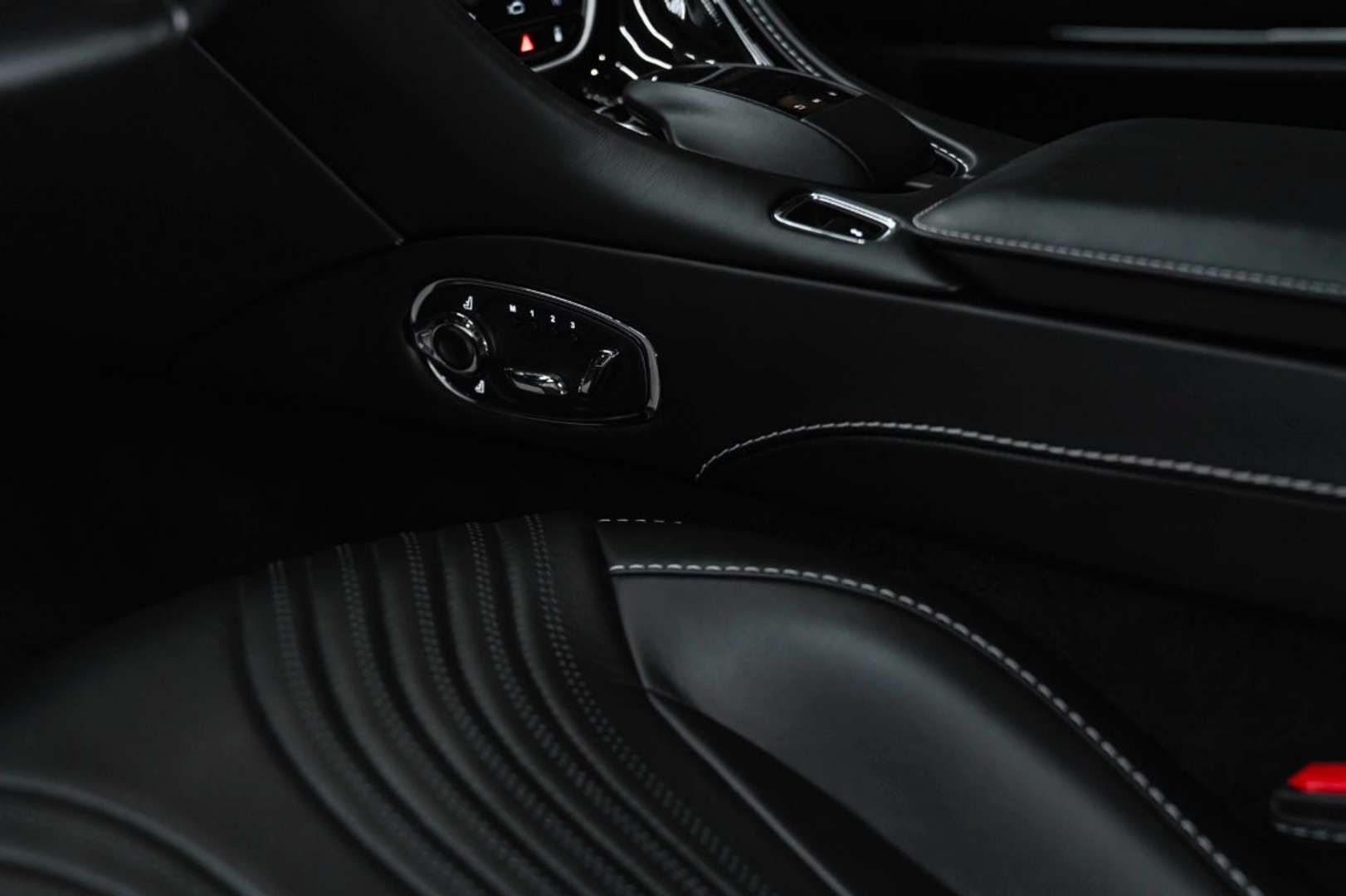 Aston Martin DB11 5.2 V12 Biturbo - 2019 - Joinsteer - #12