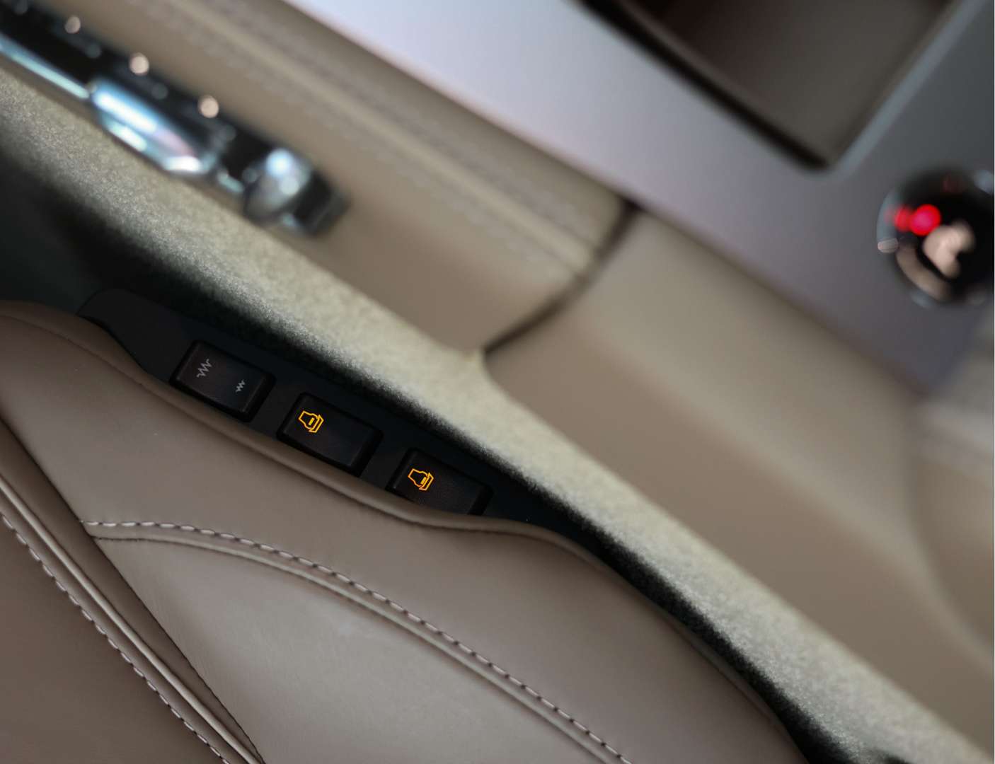 Aston Martin DB9 5.9 V12 Touchtronic - 2015 - Joinsteer - #35