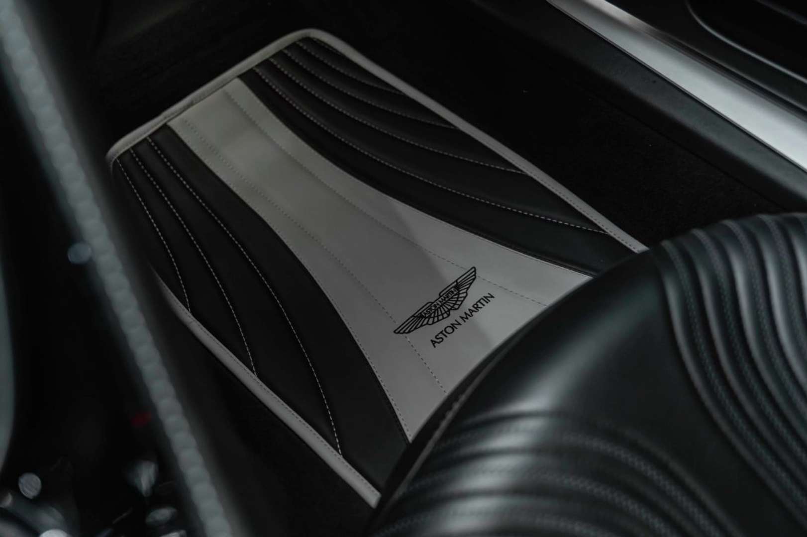 Aston Martin DB11 5.2 V12 Biturbo - 2019 - Joinsteer - #18