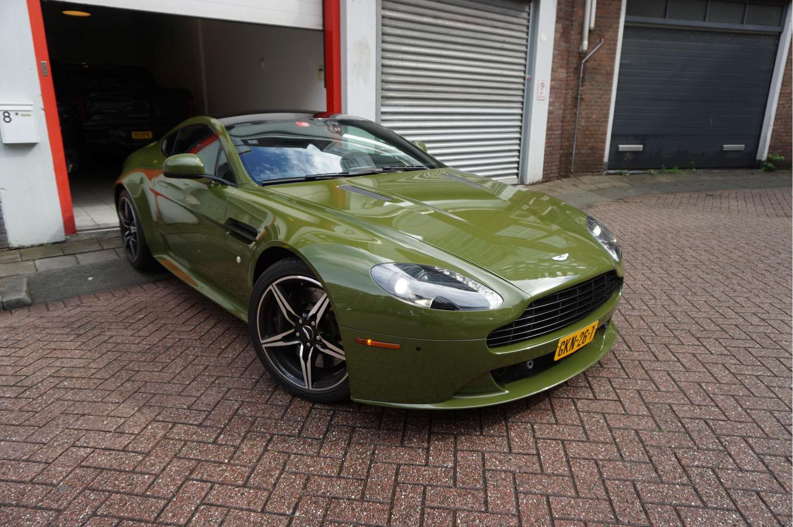 Aston Martin Vantage V8 4.7 N430 - 2016 - Joinsteer - #1