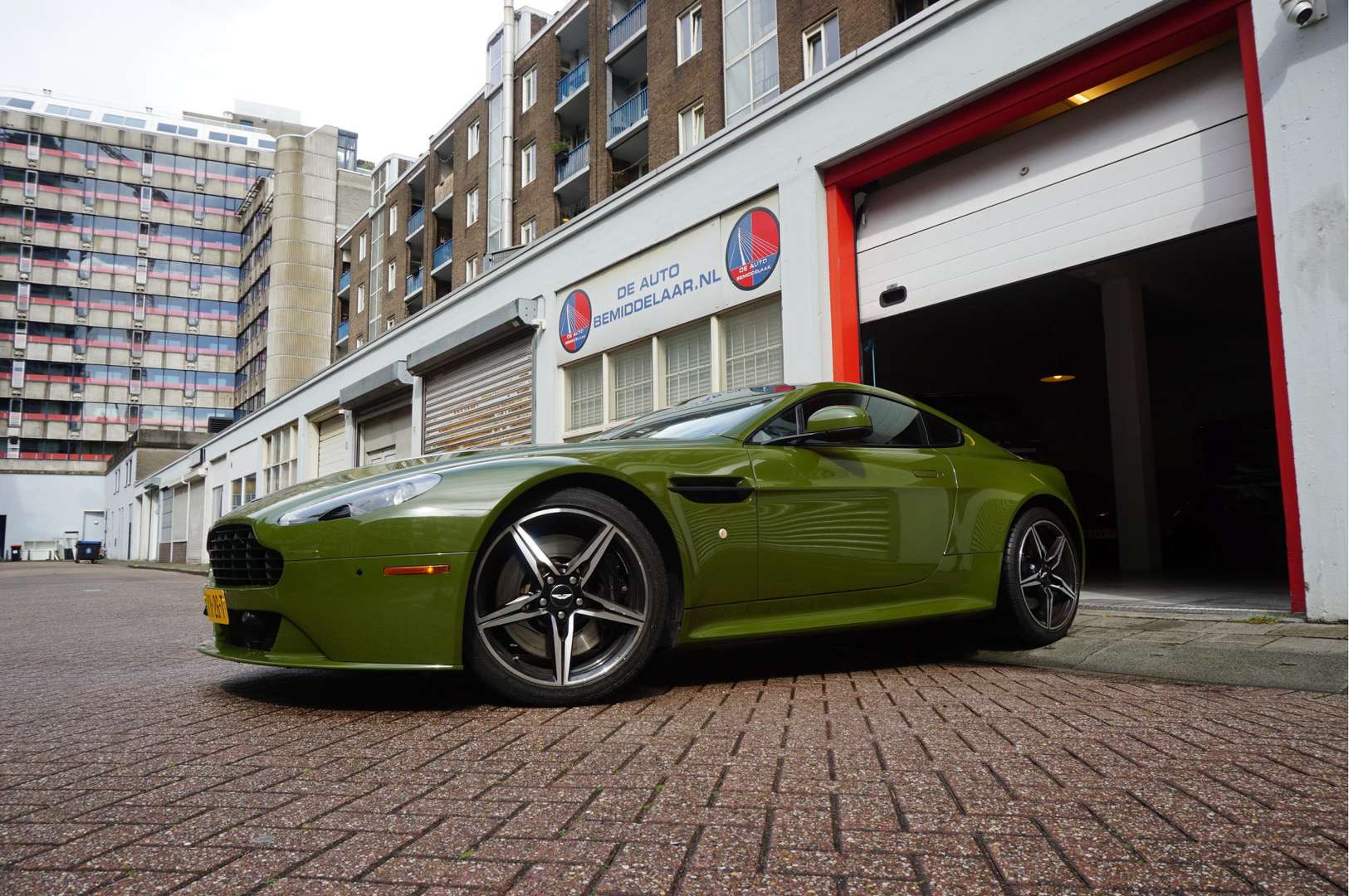 Aston Martin Vantage V8 4.7 N430 - 2016 - Joinsteer - #4