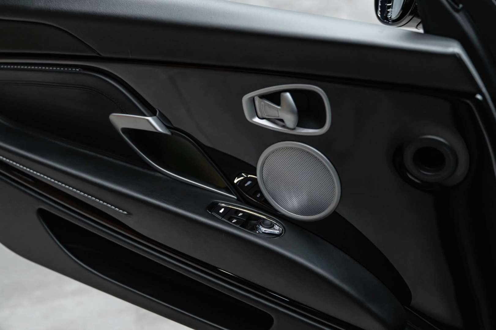 Aston Martin DB11 5.2 V12 Biturbo - 2019 - Joinsteer - #29