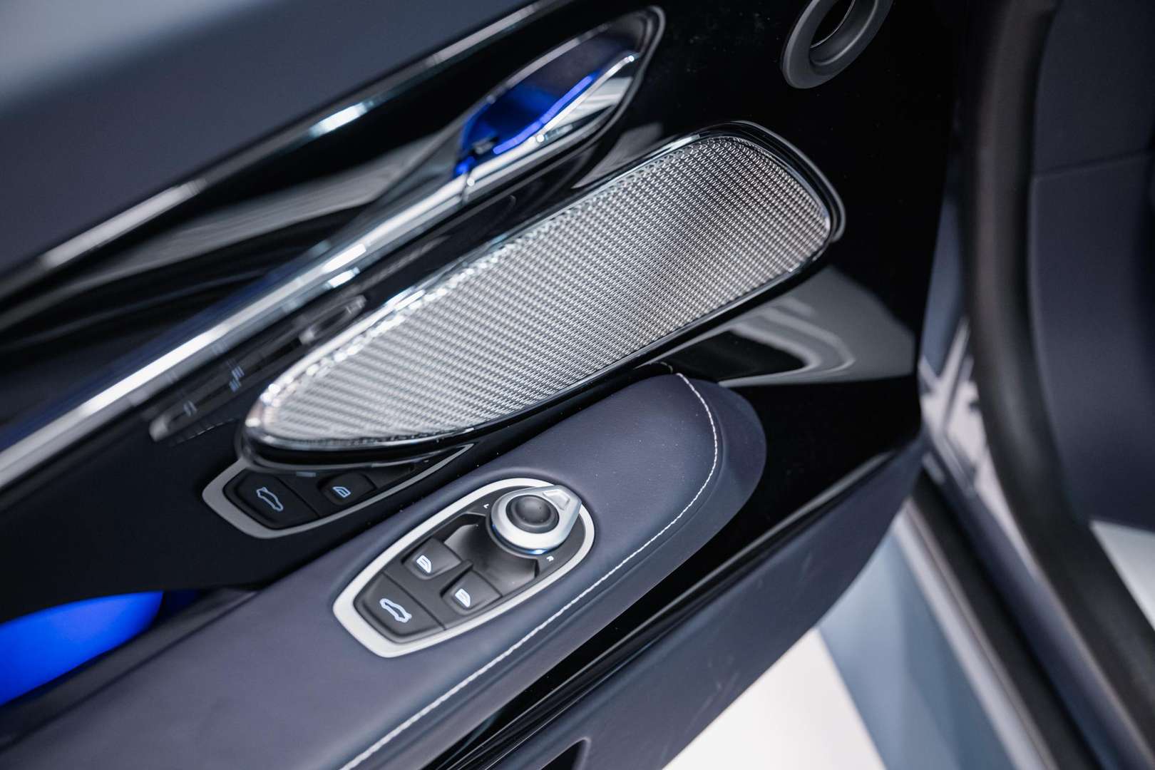 Aston Martin DB12 Coupé - 2025 - Joinsteer - #29