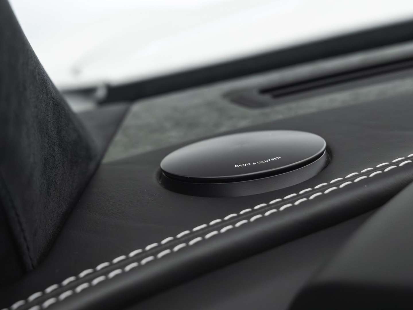 Aston Martin Vanquish Coupé Carbon White Edition - 2015 - Joinsteer - #37