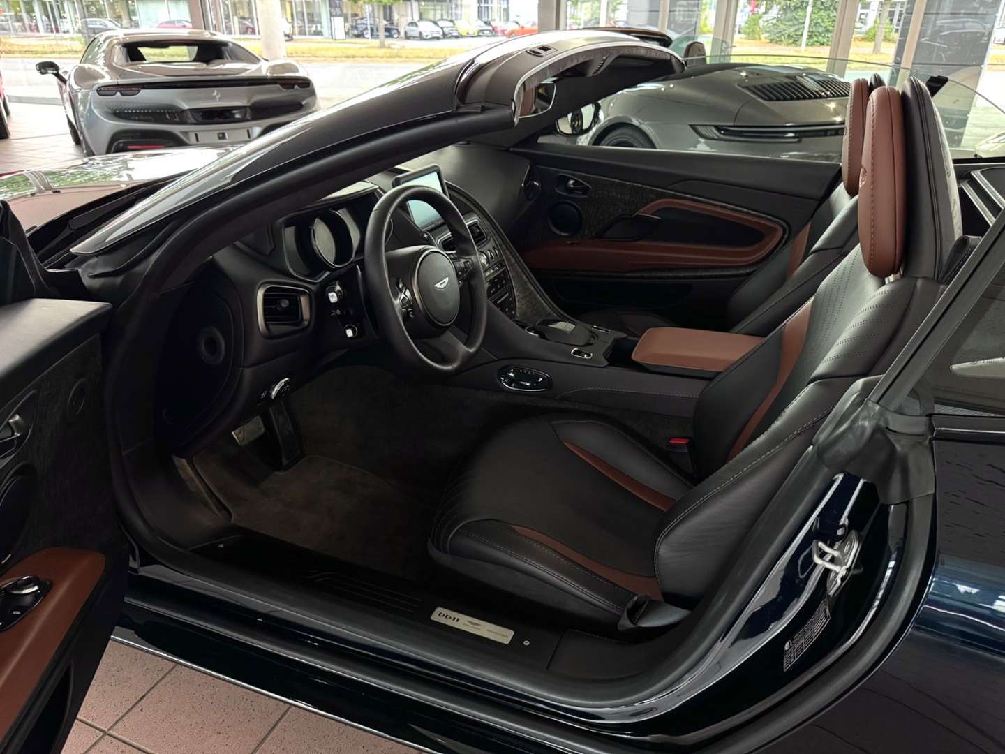 Aston Martin DB11 Volante V8 - 2018 - Joinsteer - #15