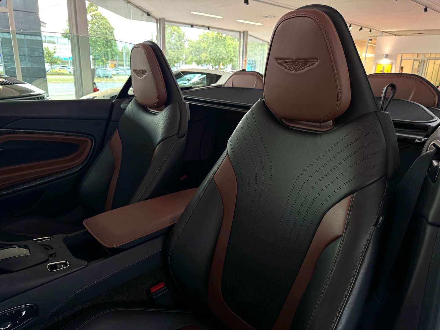 Aston Martin DB11 Volante V8 - 2018 - Joinsteer - #17