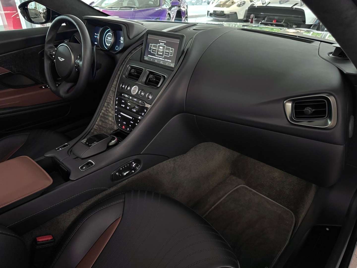 Aston Martin DB11 Volante V8 - 2018 - Joinsteer - #21