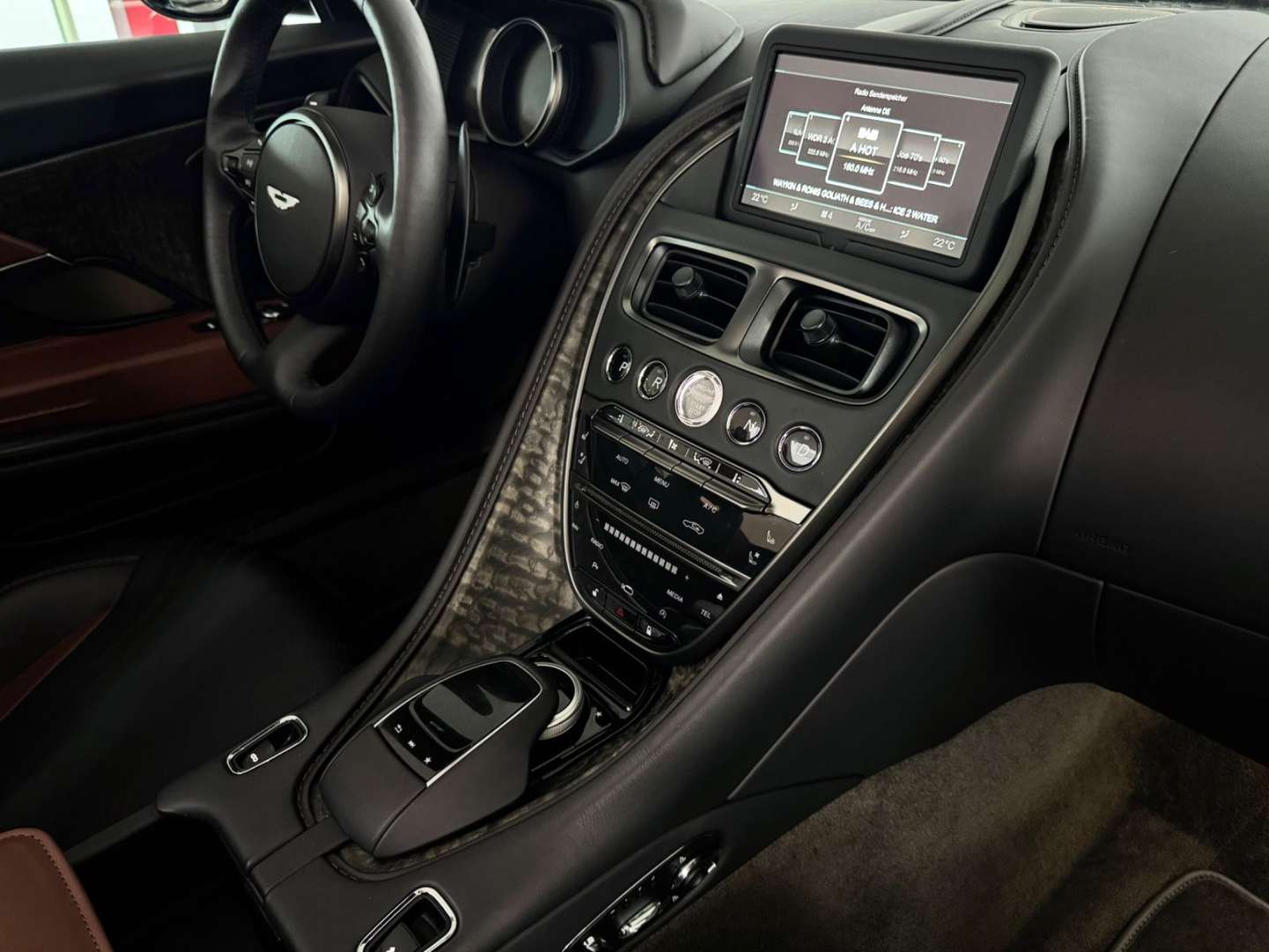 Aston Martin DB11 Volante V8 - 2018 - Joinsteer - #22