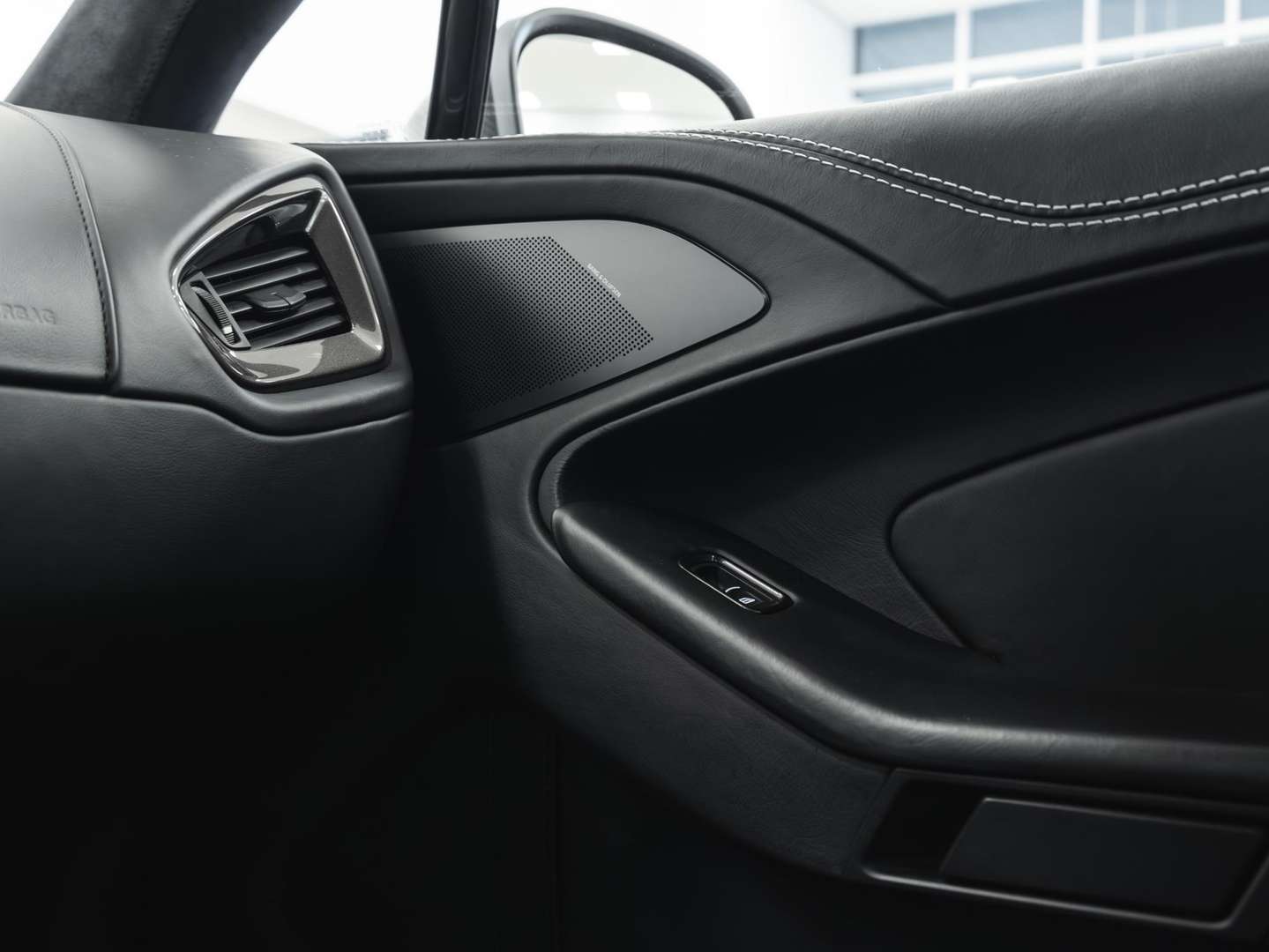 Aston Martin Vanquish Coupé Carbon White Edition - 2015 - Joinsteer - #50