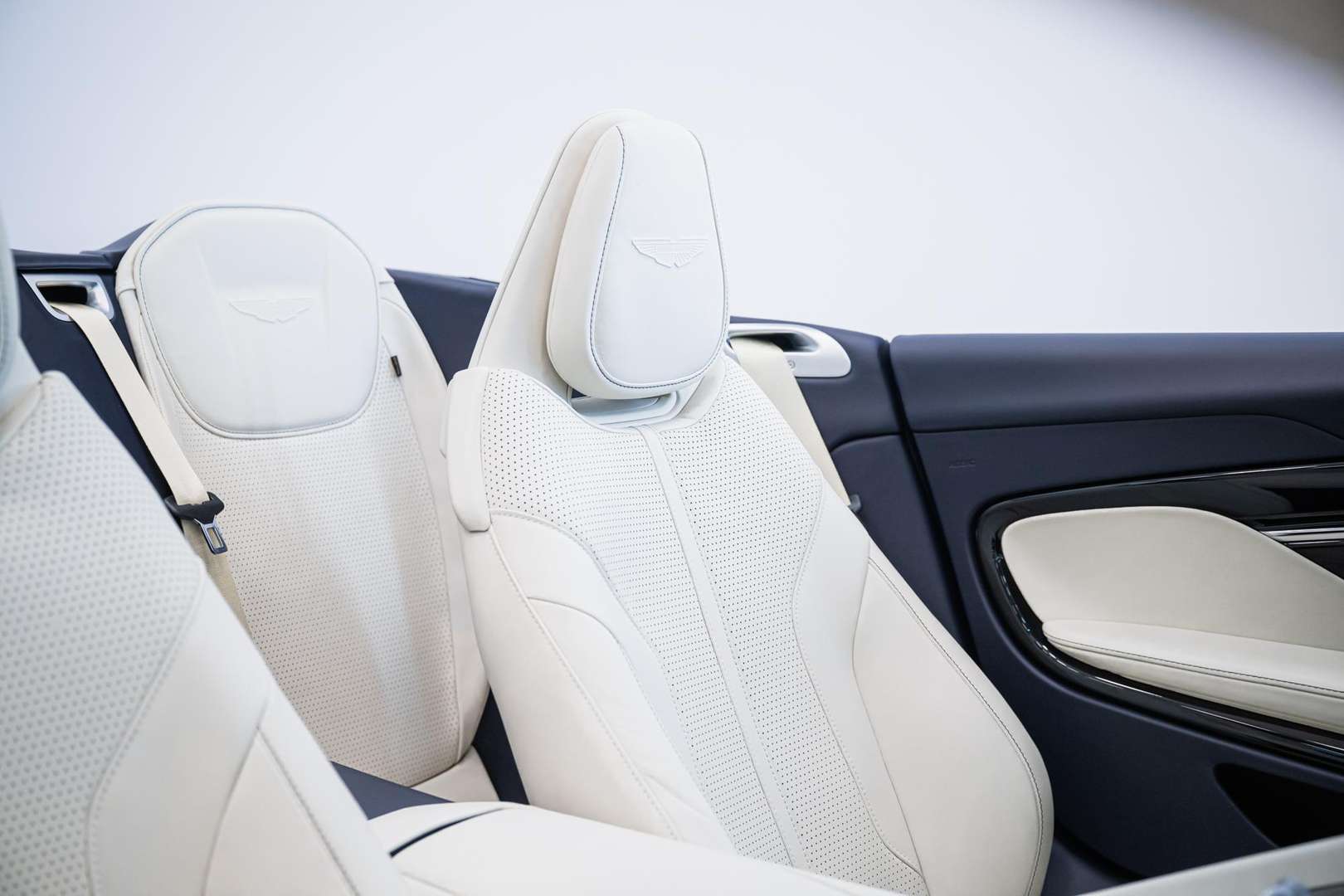 Aston Martin DB12 Volante - 2025 - Joinsteer - #15