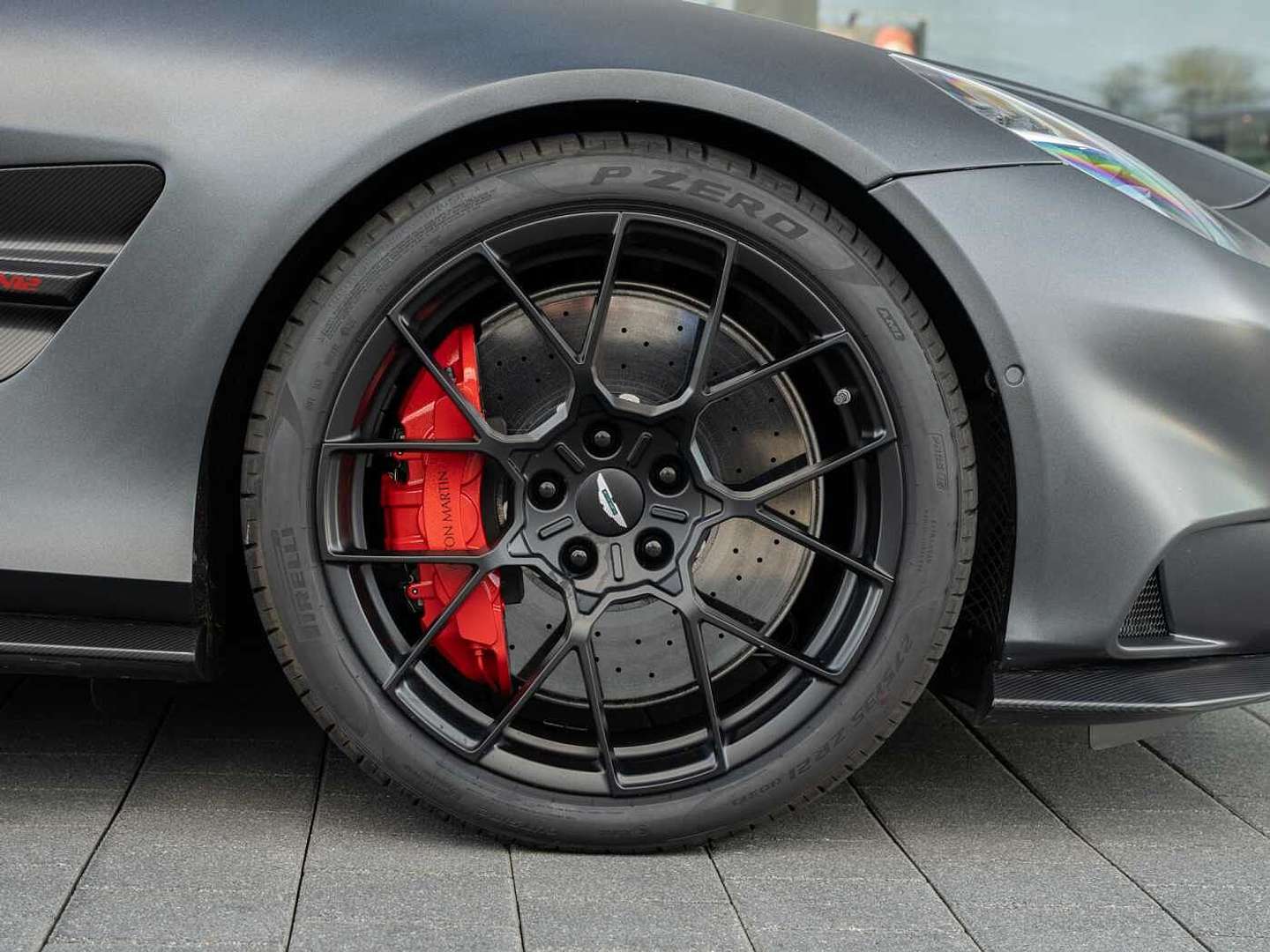 Aston Martin Vanquish - 2025 - Joinsteer - #4