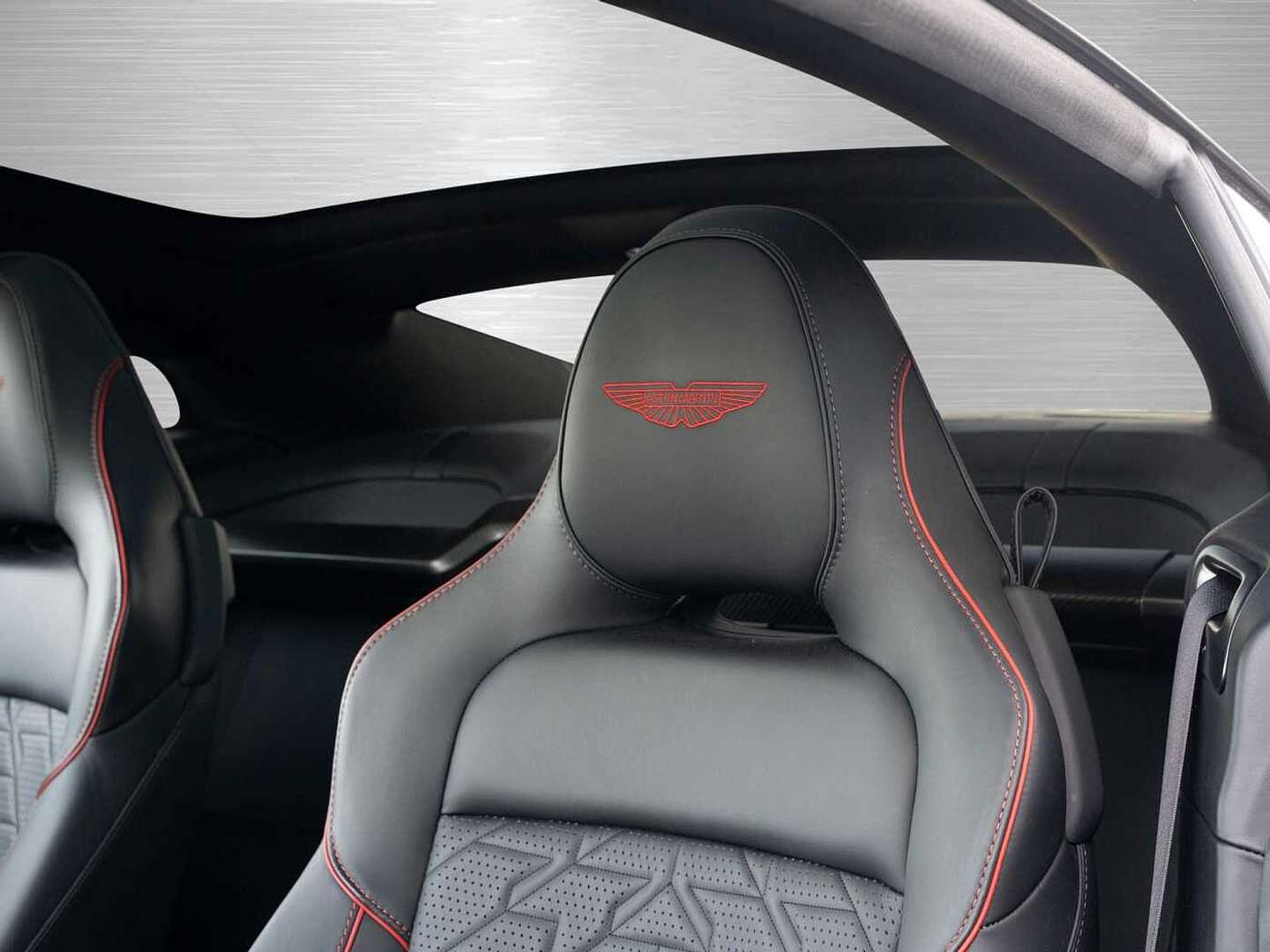 Aston Martin Vanquish - 2025 - Joinsteer - #5