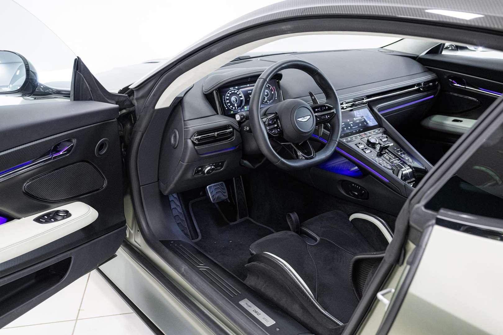 Aston Martin DB12 Coupé - 2024 - Joinsteer - #3