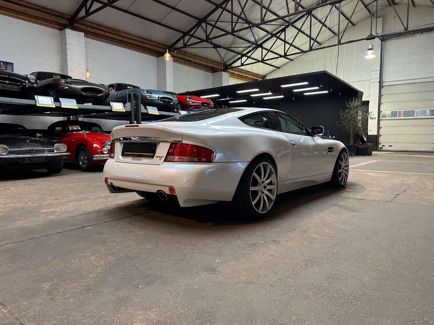 Aston Martin Vanquish S - 2006 - Joinsteer - #8