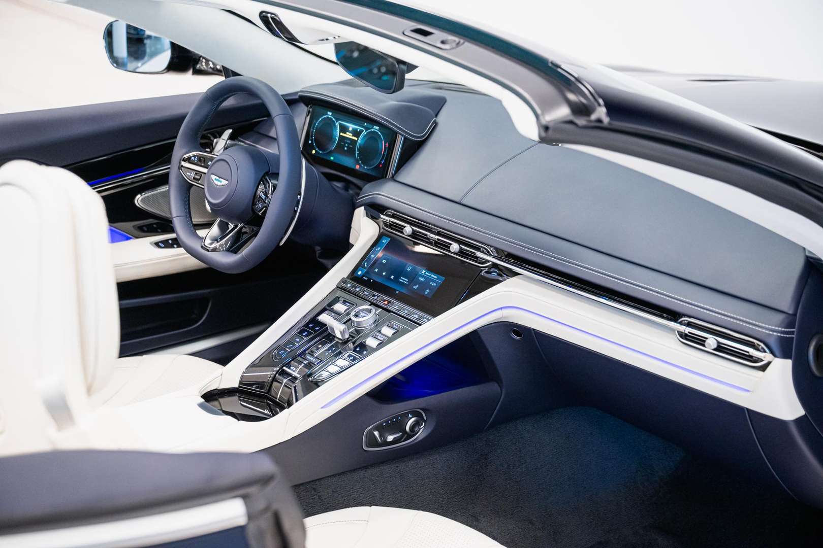 Aston Martin DB12 Volante - 2025 - Joinsteer - #47