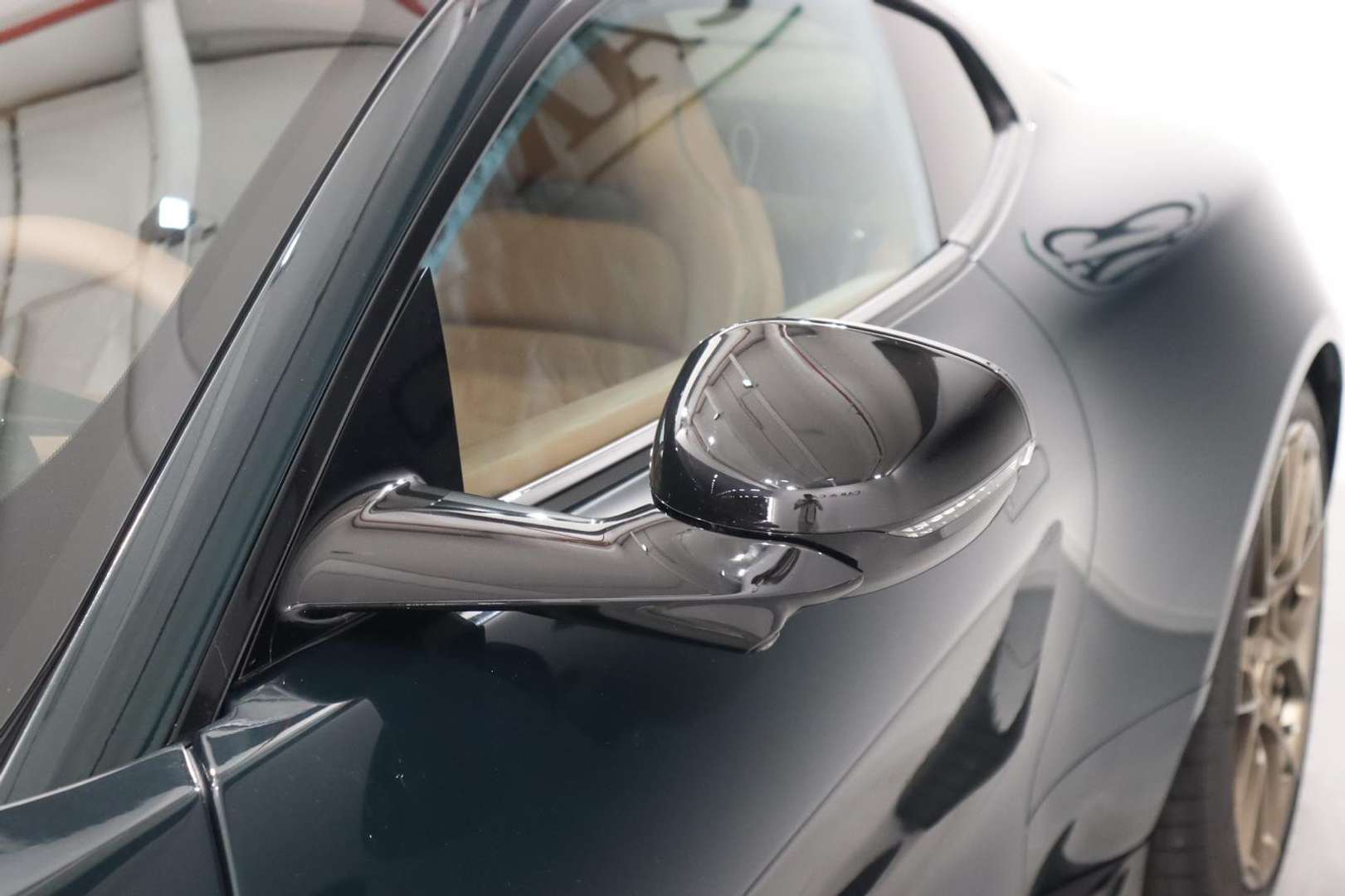 Aston Martin Vanquish - 2025 - Joinsteer - #15