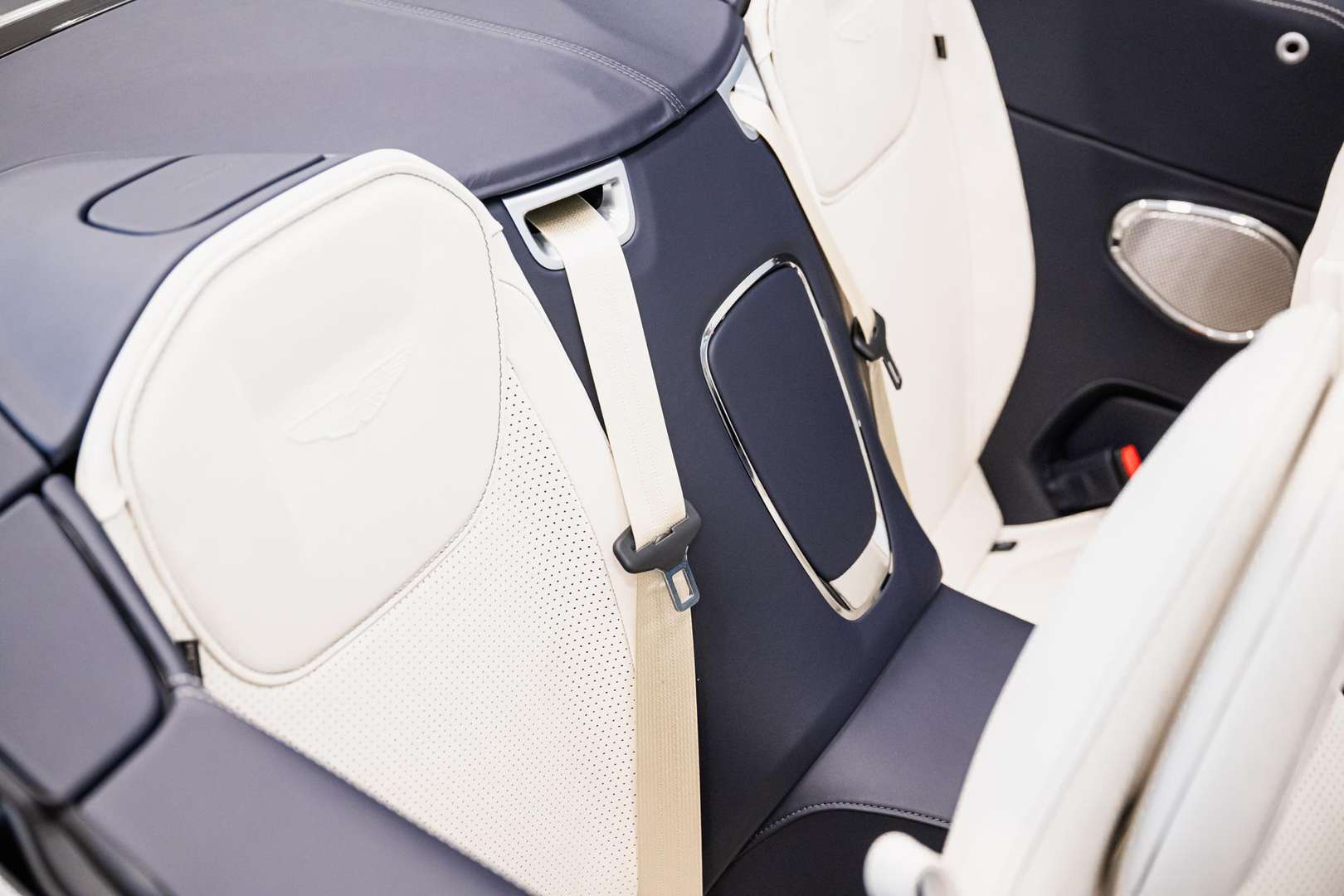 Aston Martin DB12 Volante - 2025 - Joinsteer - #48