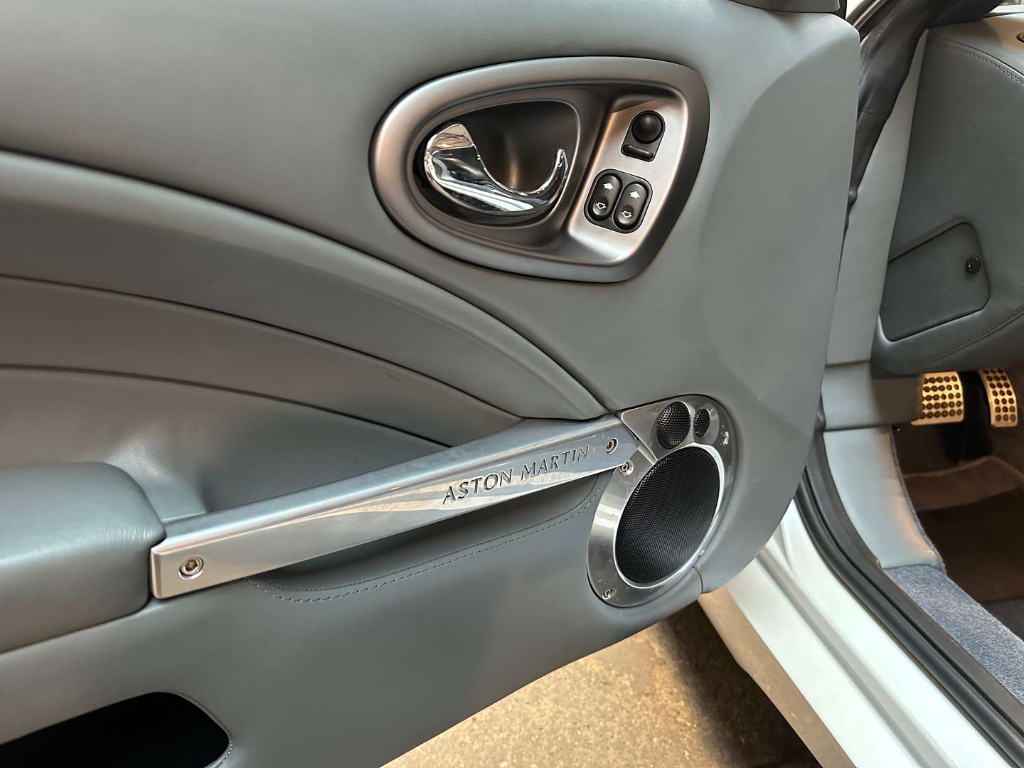 Aston Martin Vanquish S - 2006 - Joinsteer - #24