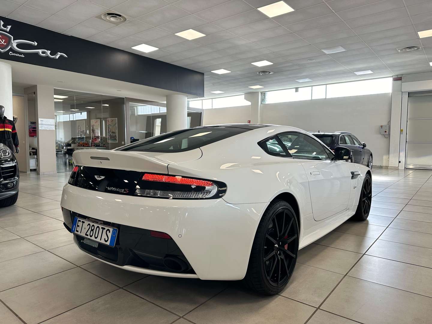 Aston Martin Vantage Coupe 6.0 V12 - 2014 - Joinsteer - #6