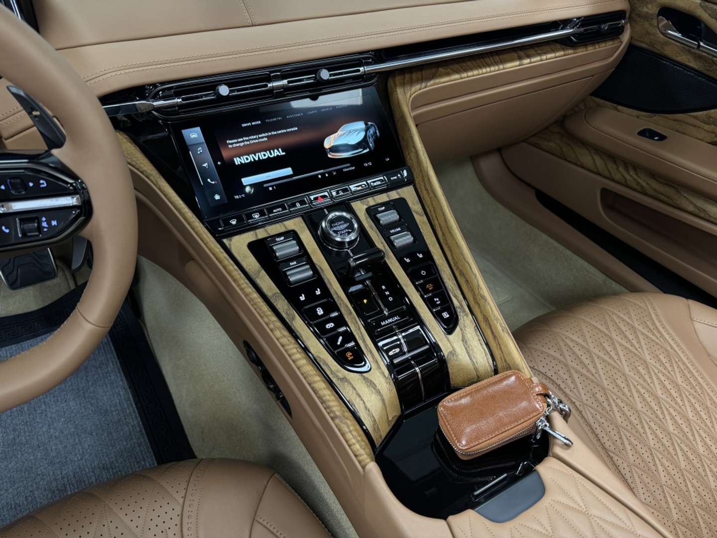 Aston Martin DB12 4.0 V8 - 2024 - Joinsteer - #14