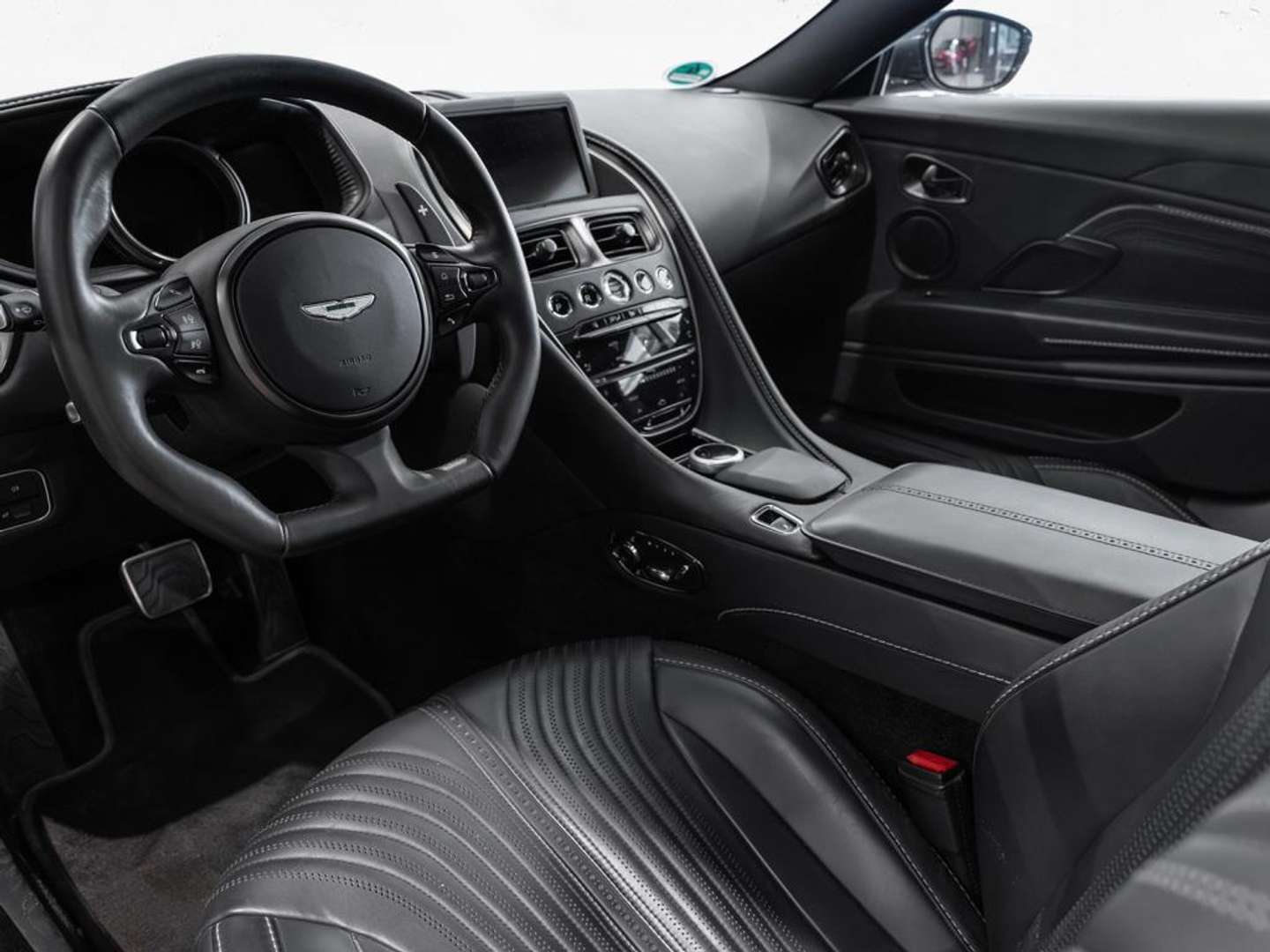 Aston Martin DB11 Coupé V8 - 2023 - Joinsteer - #2