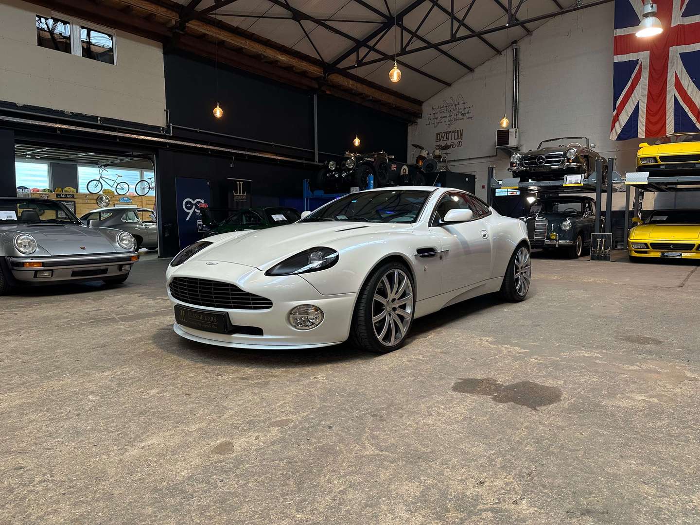 Aston Martin Vanquish S - 2006 - Joinsteer - #1