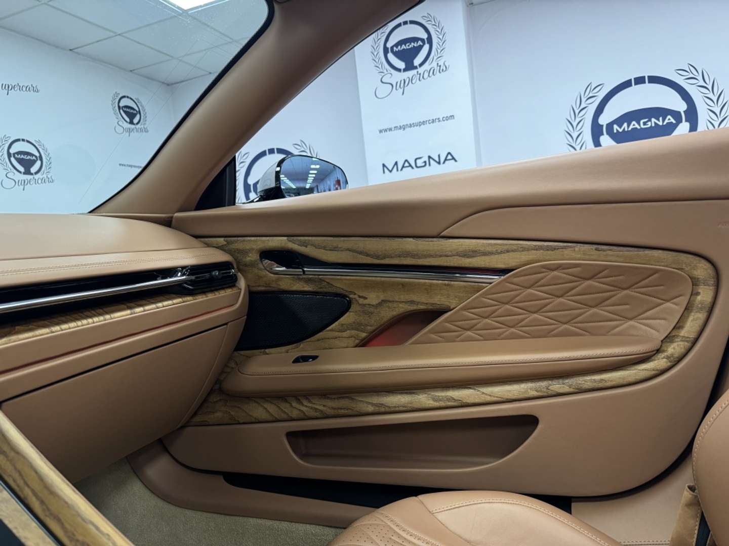 Aston Martin DB12 4.0 V8 - 2024 - Joinsteer - #23