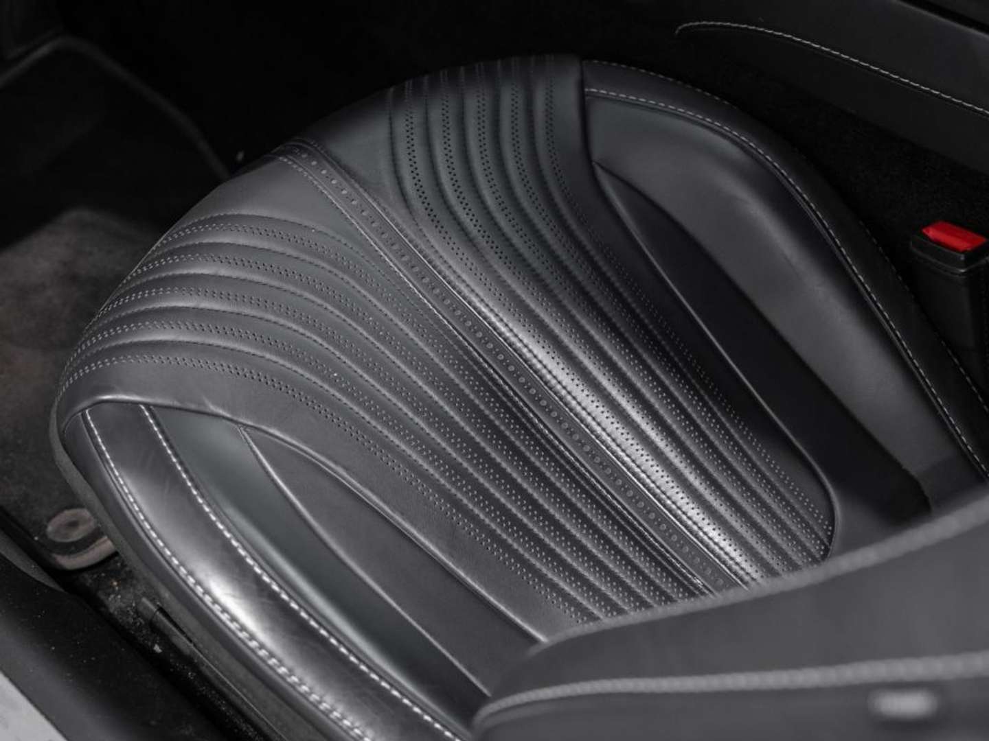 Aston Martin DB11 Coupé V8 - 2023 - Joinsteer - #21