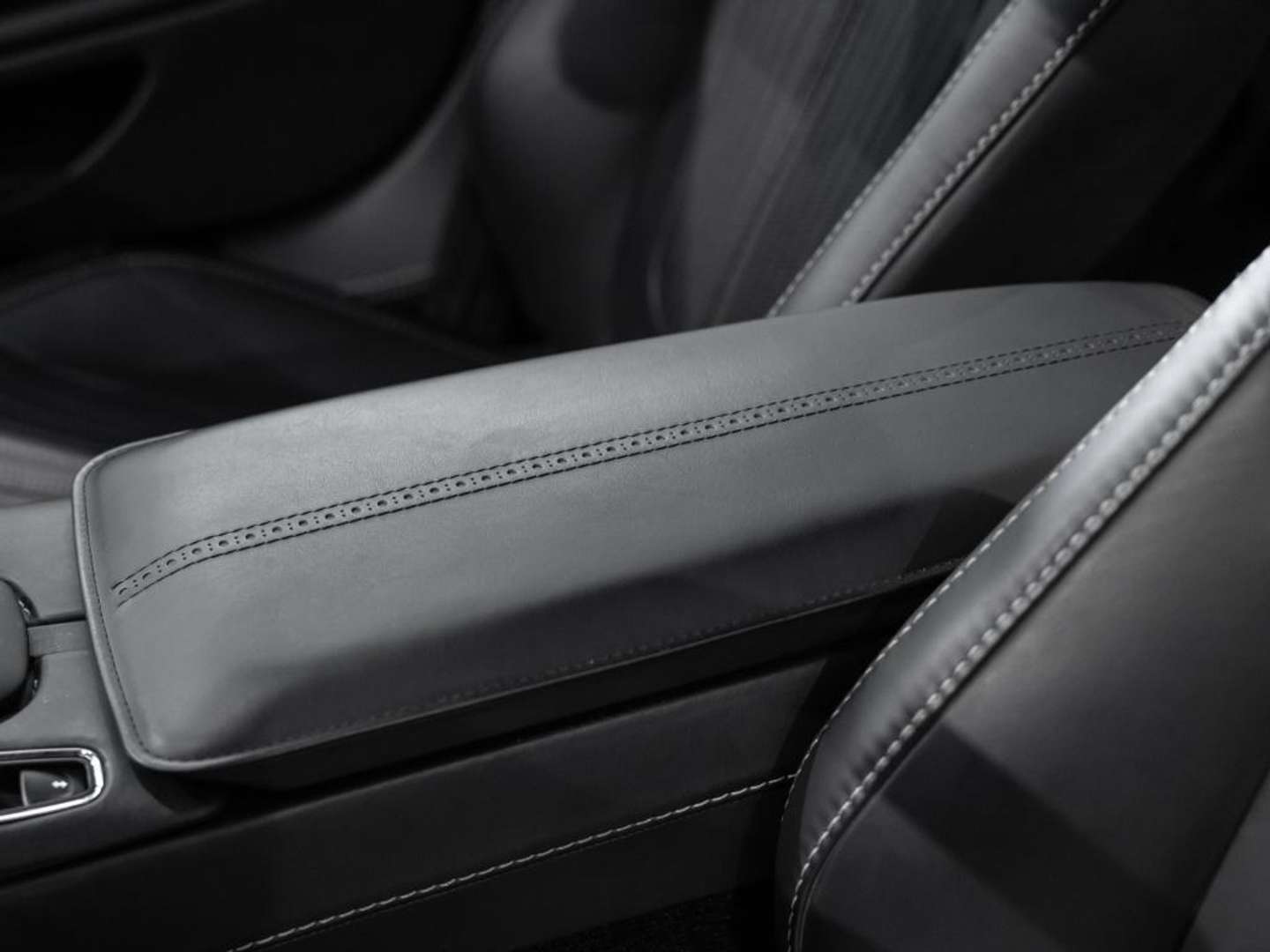 Aston Martin DB11 Coupé V8 - 2023 - Joinsteer - #25