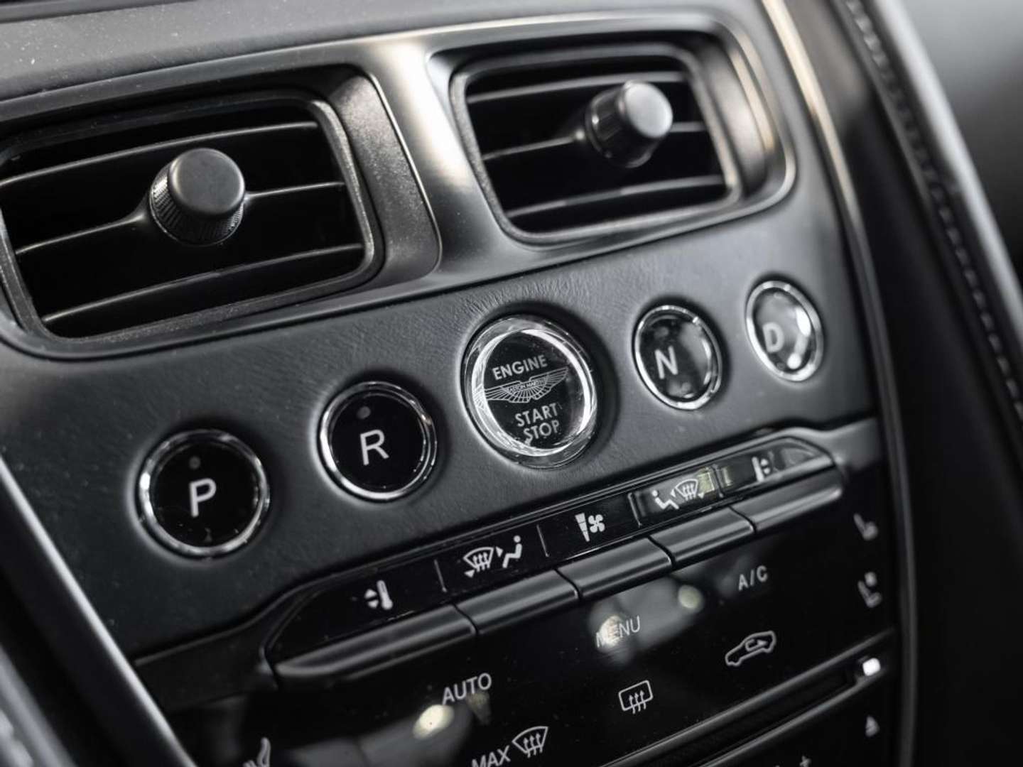 Aston Martin DB11 Coupé V8 - 2023 - Joinsteer - #29