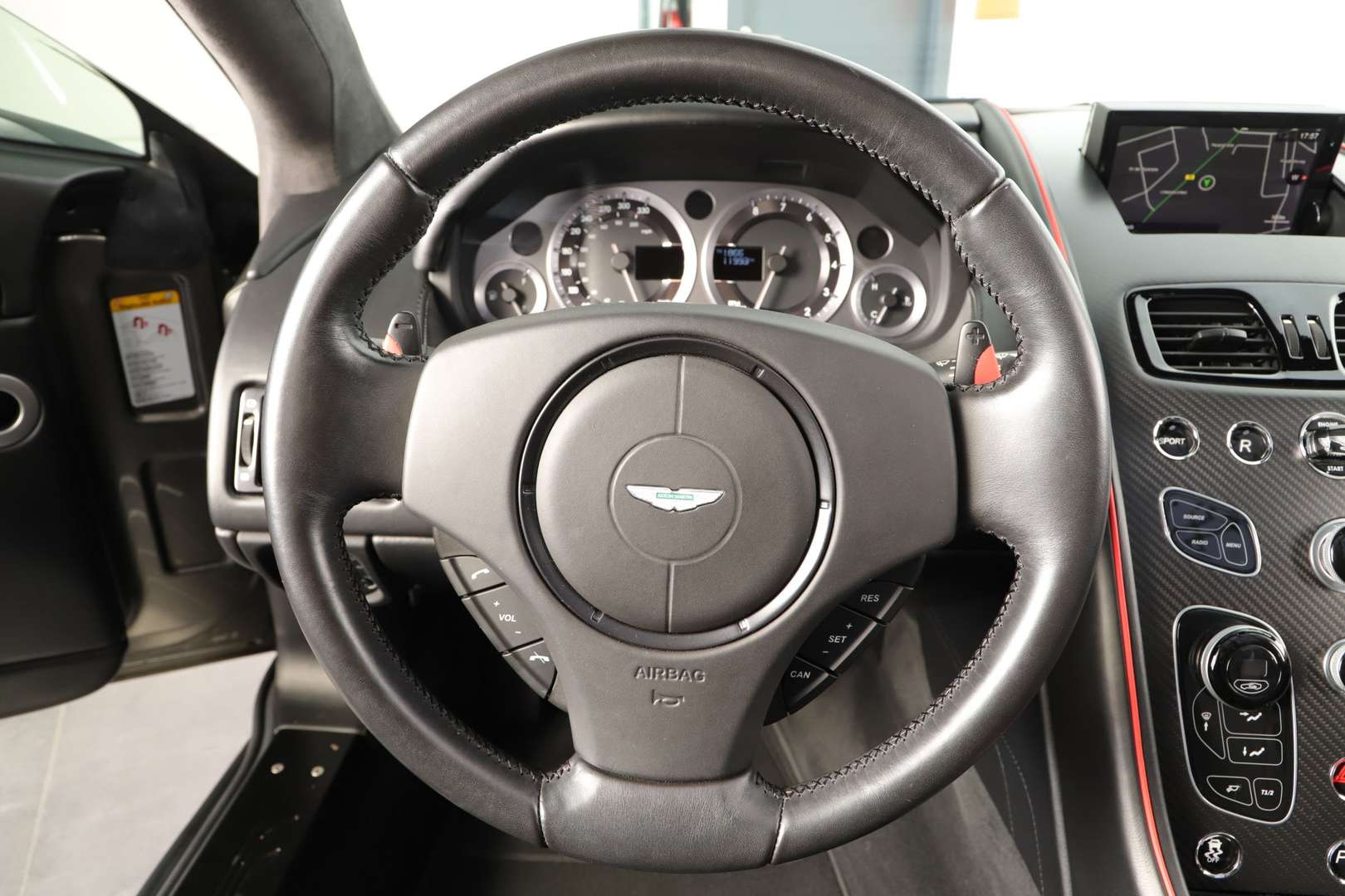 Aston Martin V8 Vantage Roadster AMR Sportshift - 2019 - Joinsteer - #16