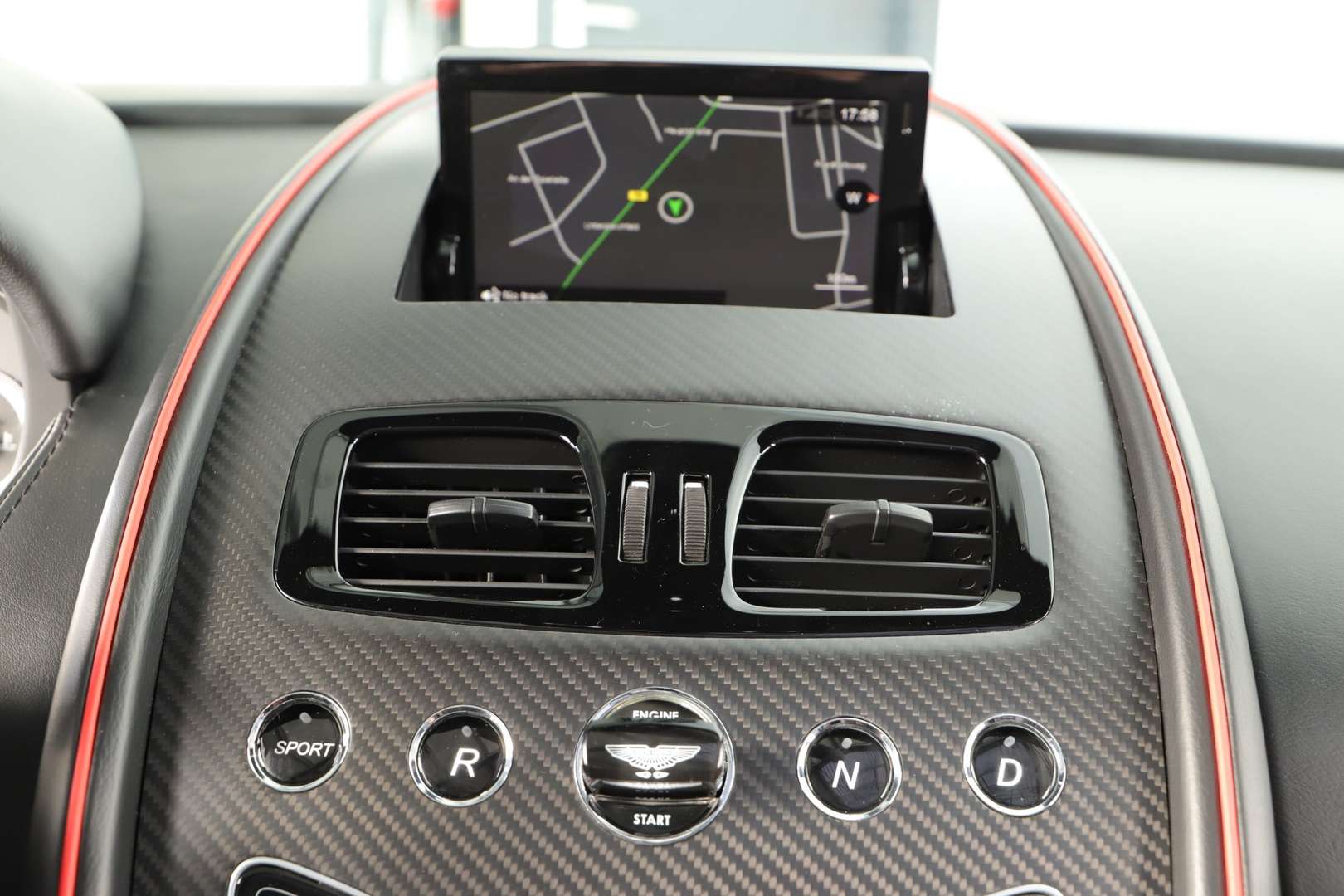 Aston Martin V8 Vantage Roadster AMR Sportshift - 2019 - Joinsteer - #18