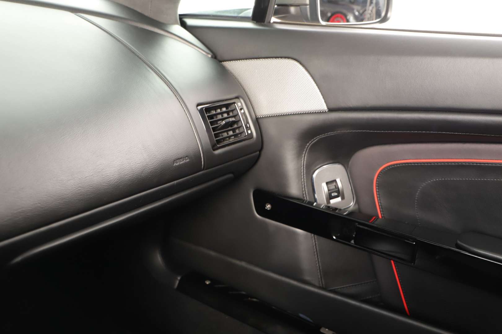 Aston Martin V8 Vantage Roadster AMR Sportshift - 2019 - Joinsteer - #20